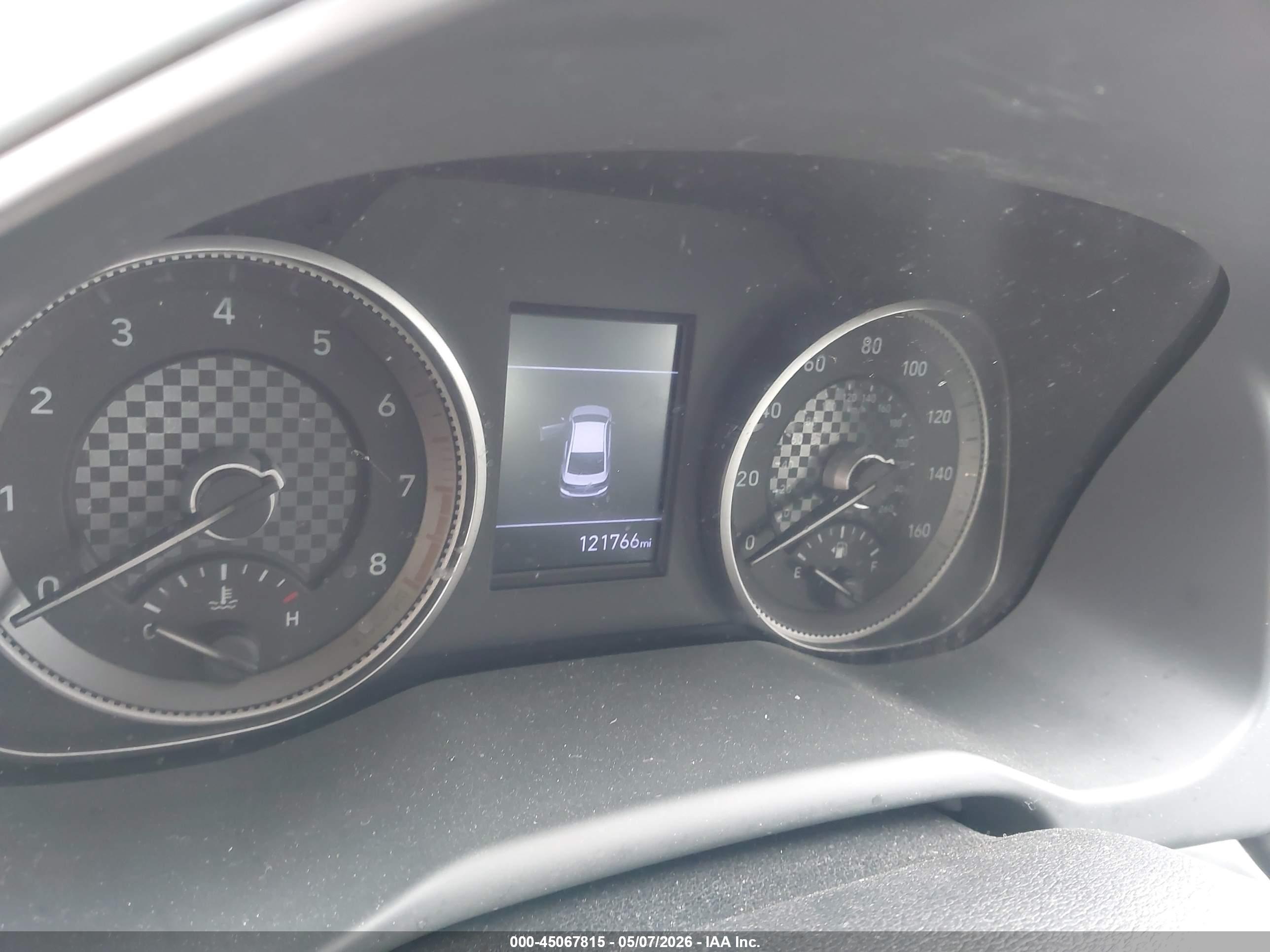 HYUNDAI ELANTRA image 7