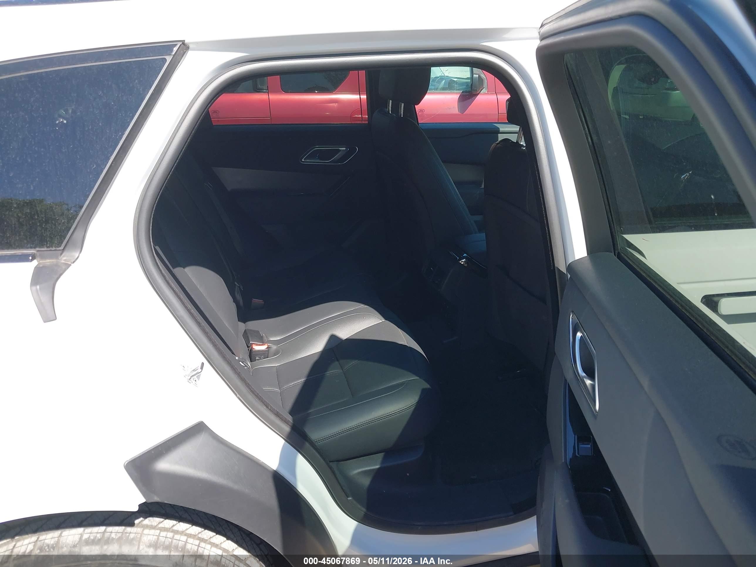 LAND ROVER image 8