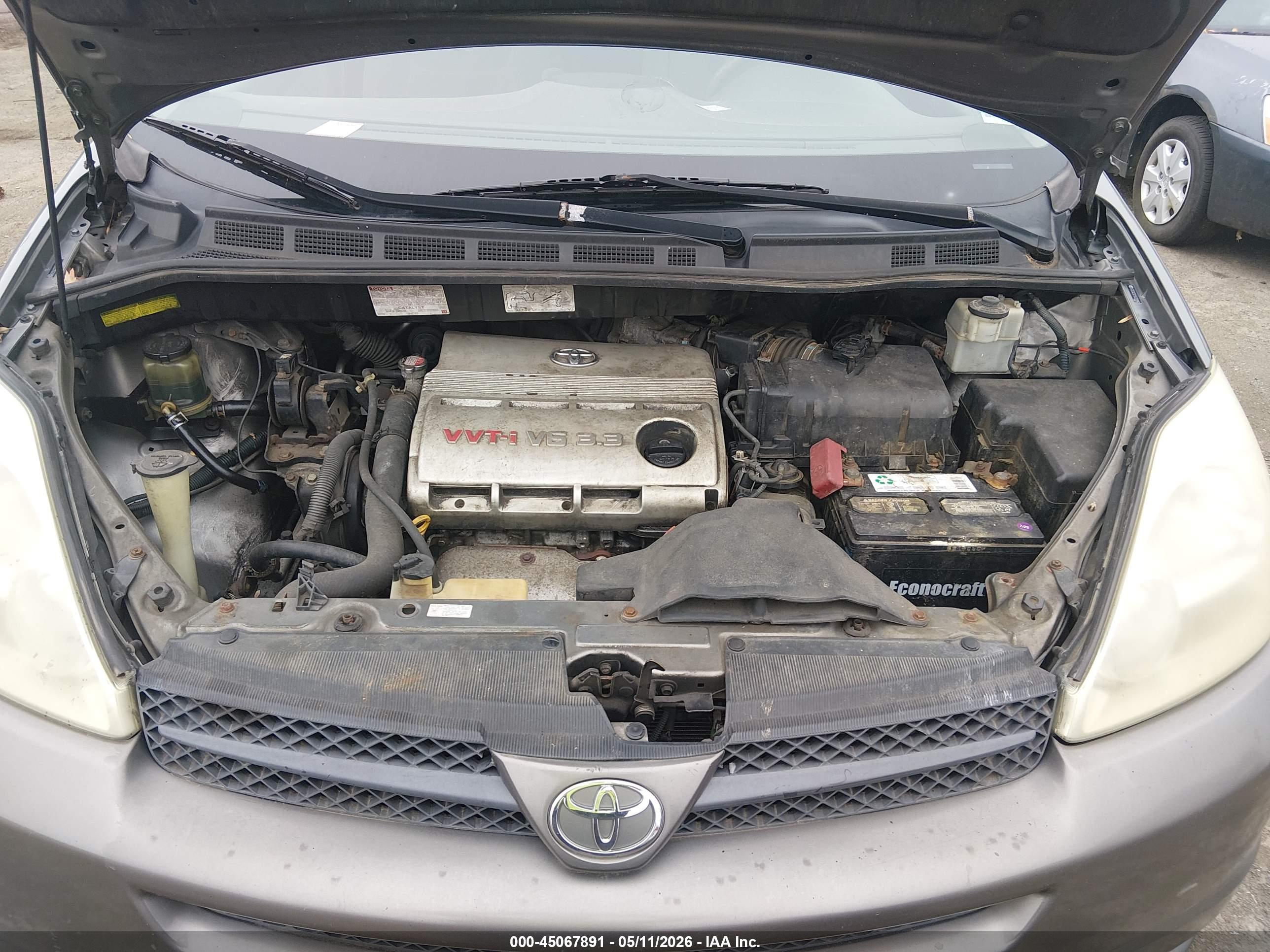 TOYOTA SIENNA image 10
