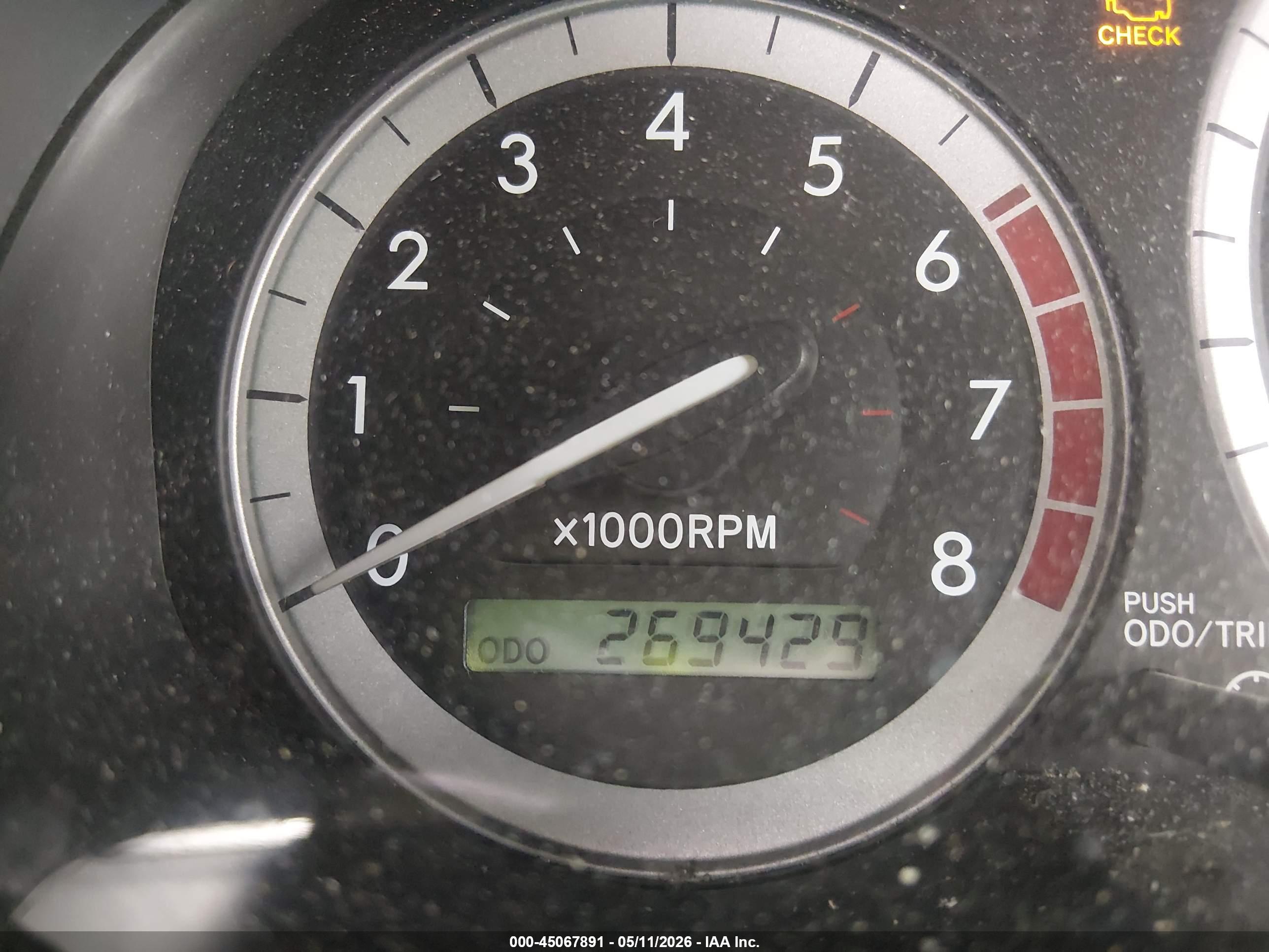 TOYOTA SIENNA image 7