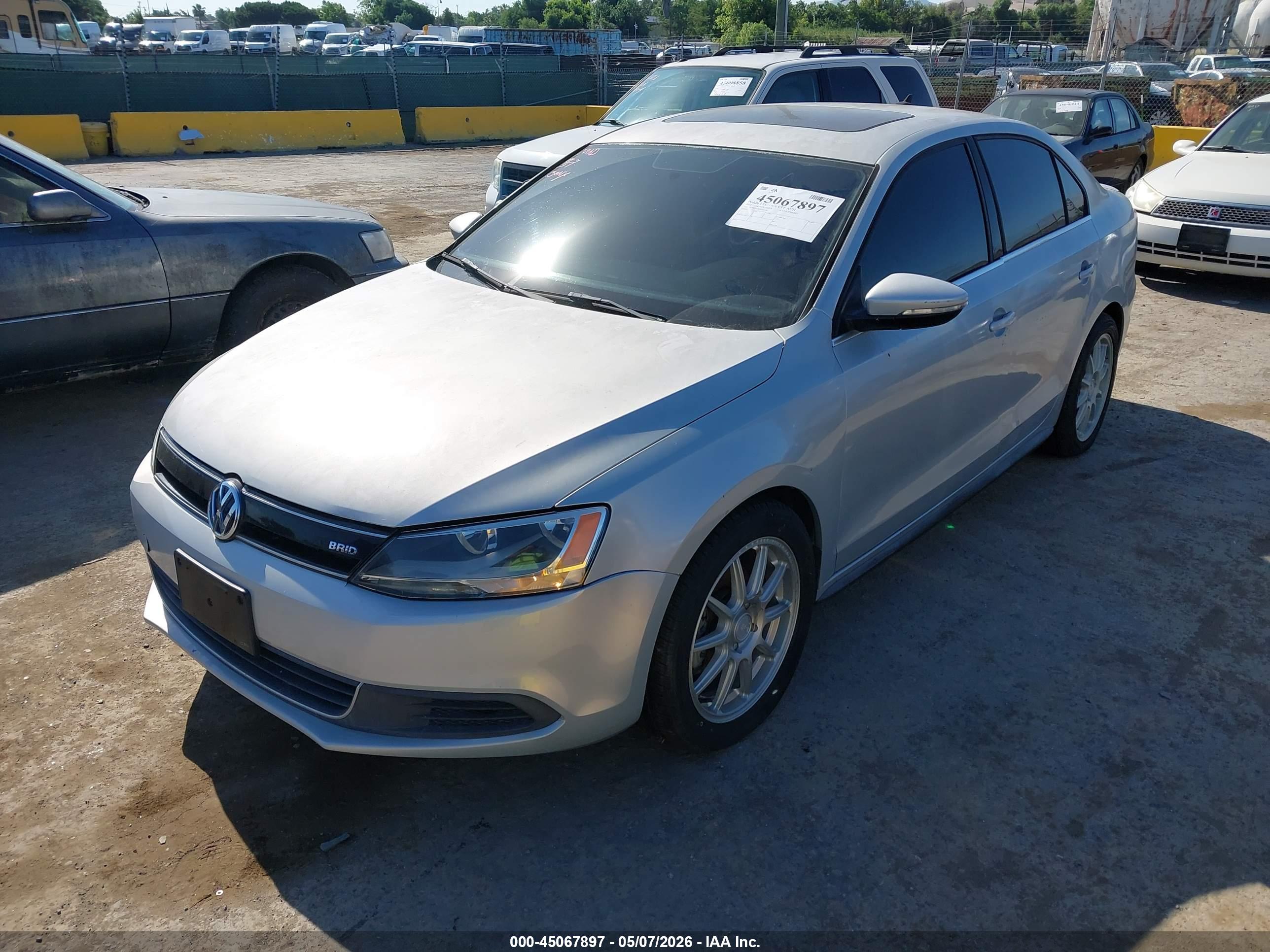 VOLKSWAGEN JETTA image 2