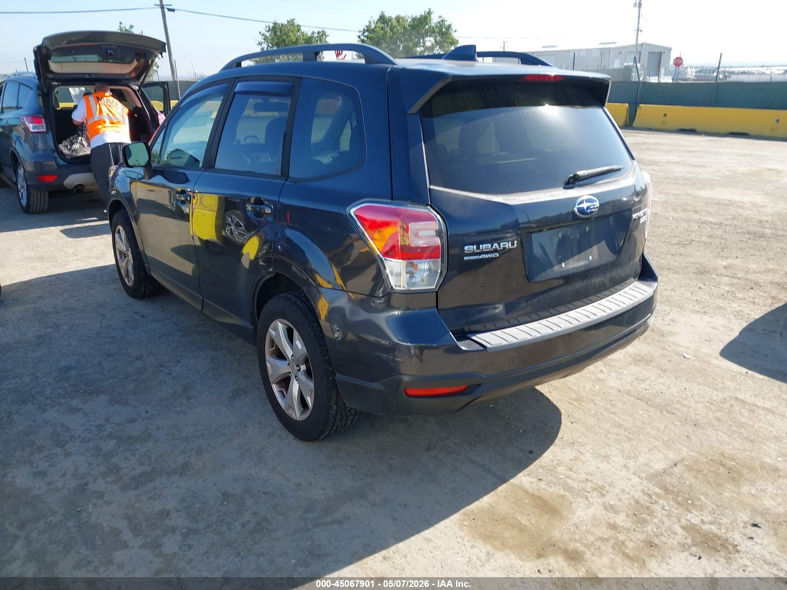 SUBARU FORESTER image 3