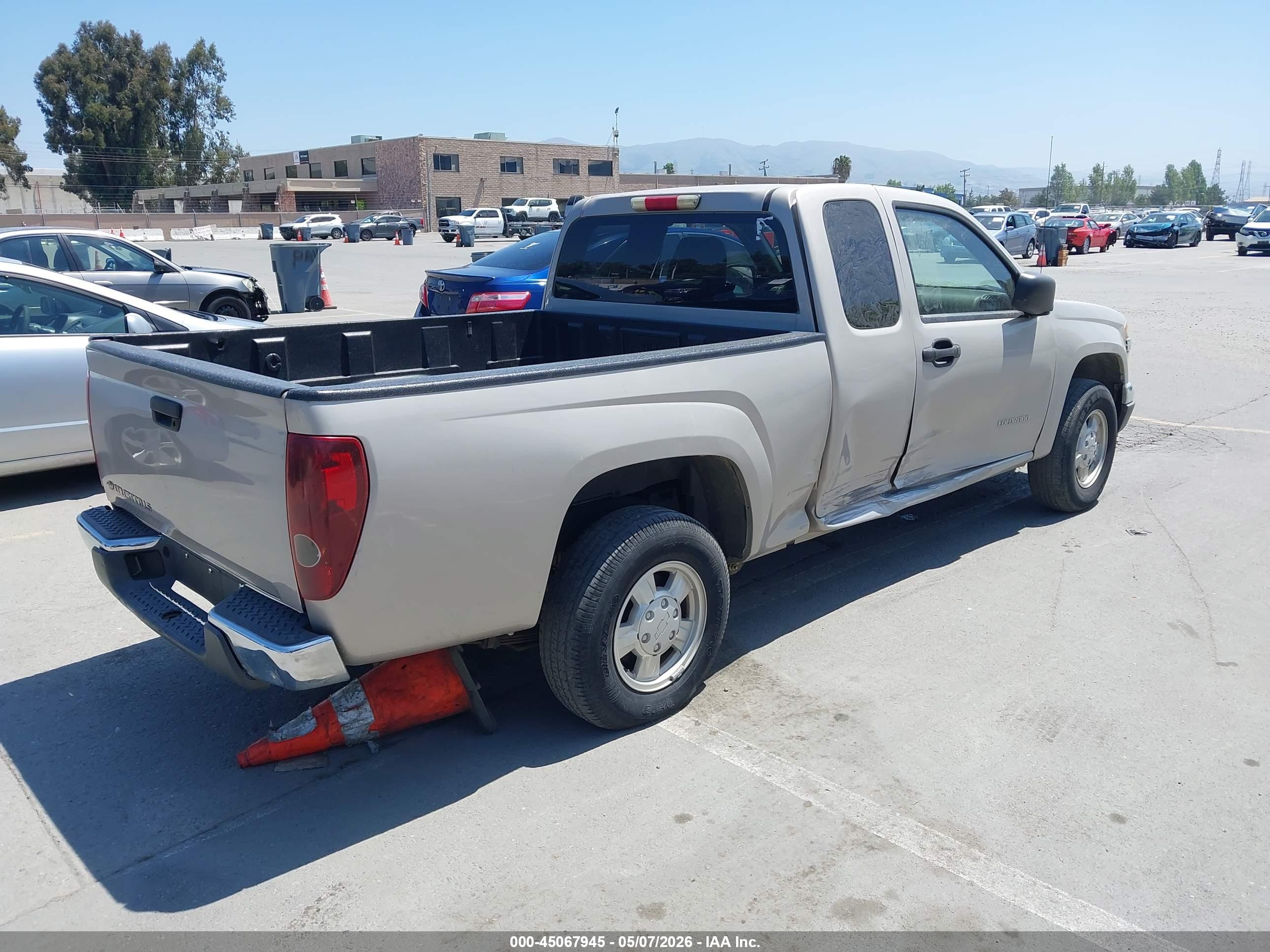 CHEVROLET COLORADO image 4