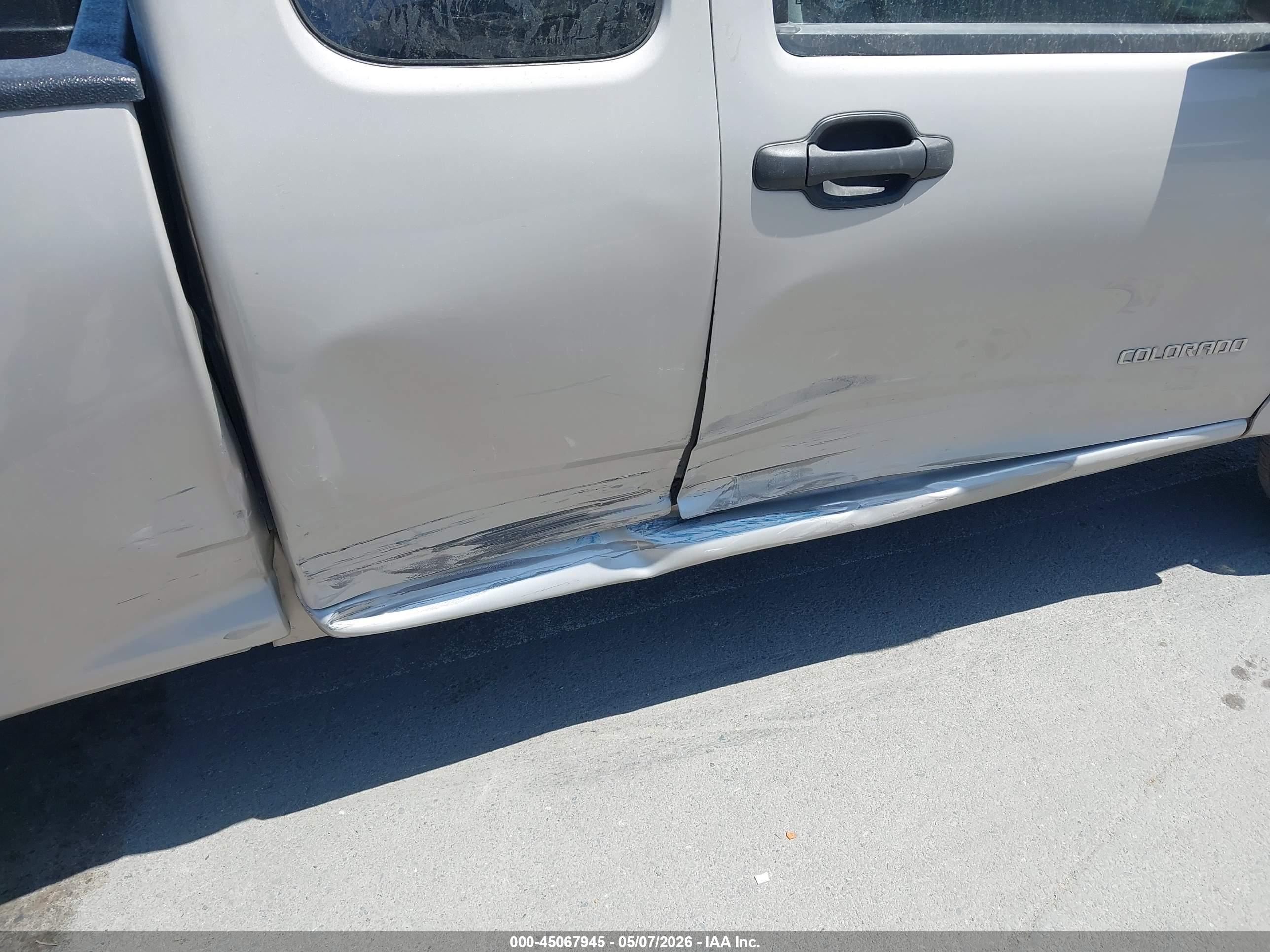 CHEVROLET COLORADO image 6