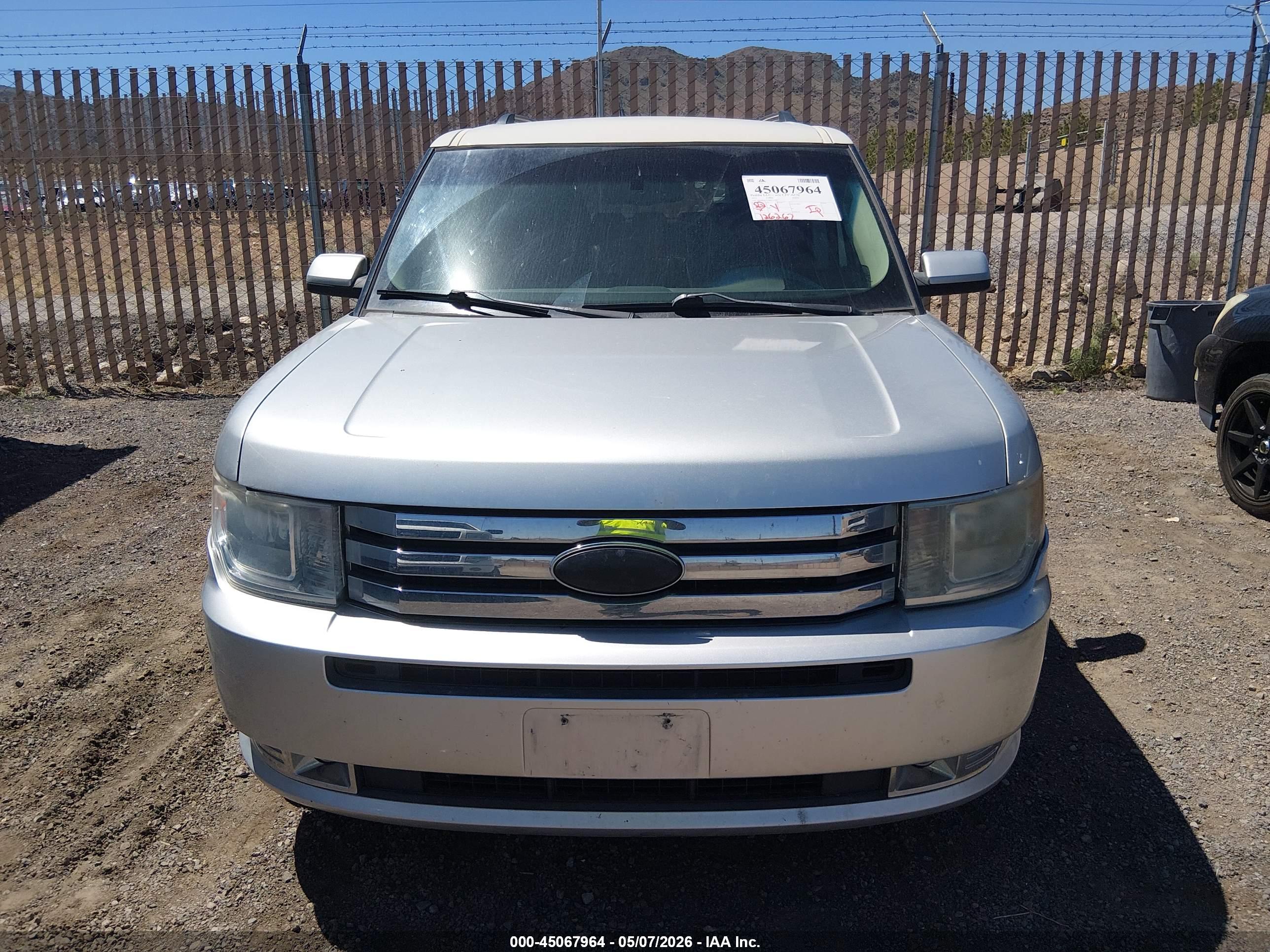 FORD FLEX image 6