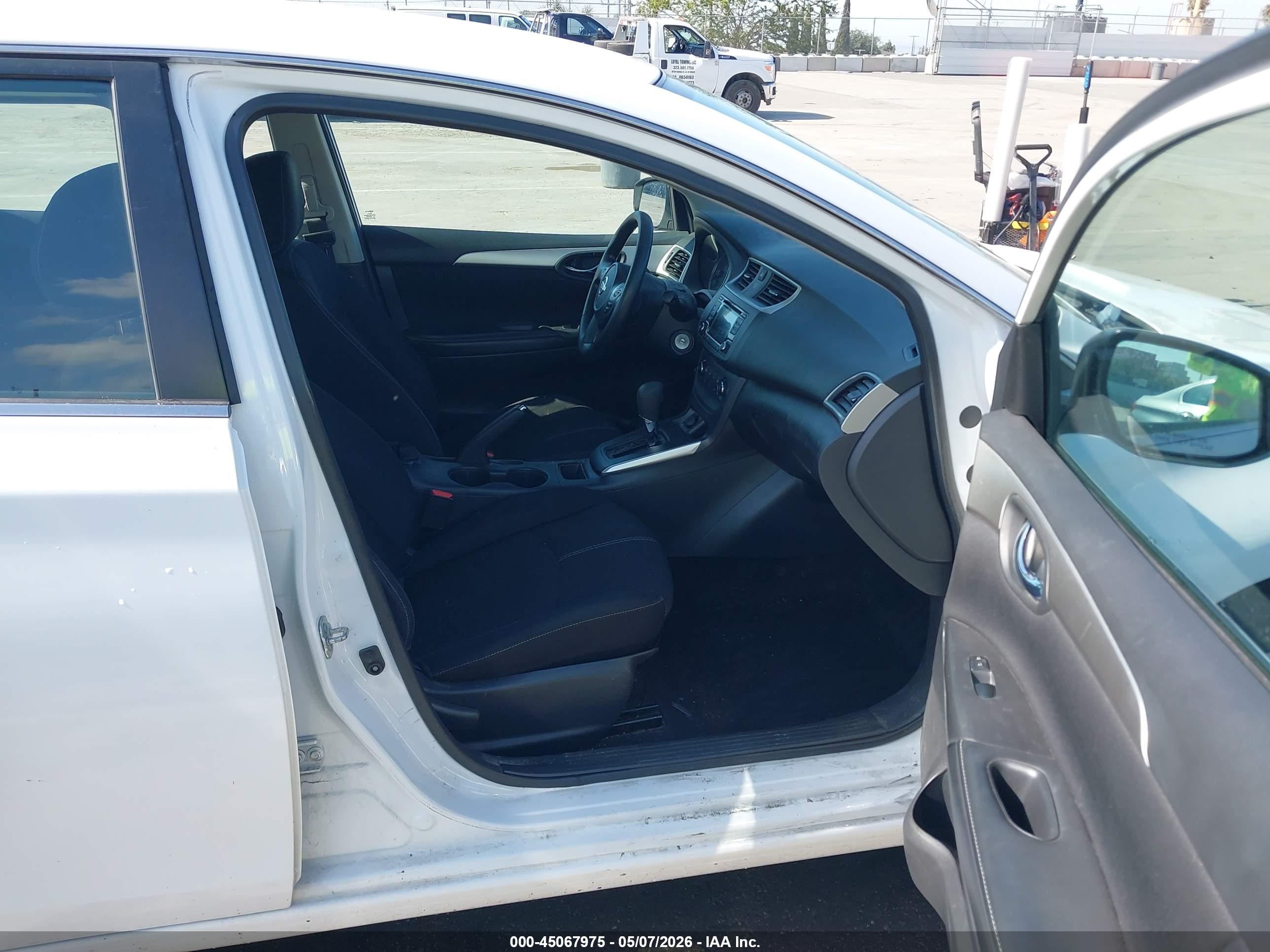 NISSAN SENTRA image 5