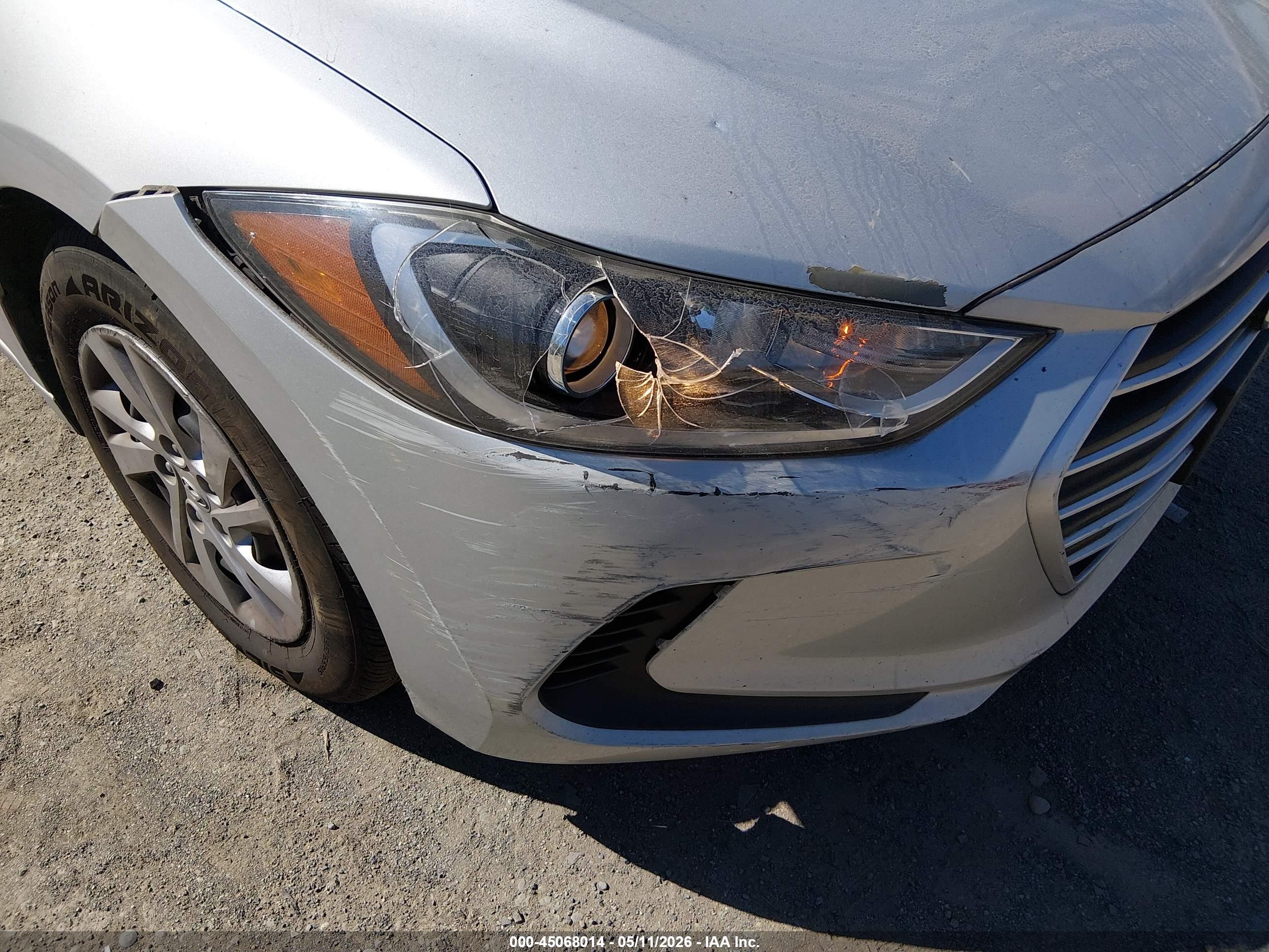 HYUNDAI ELANTRA image 6