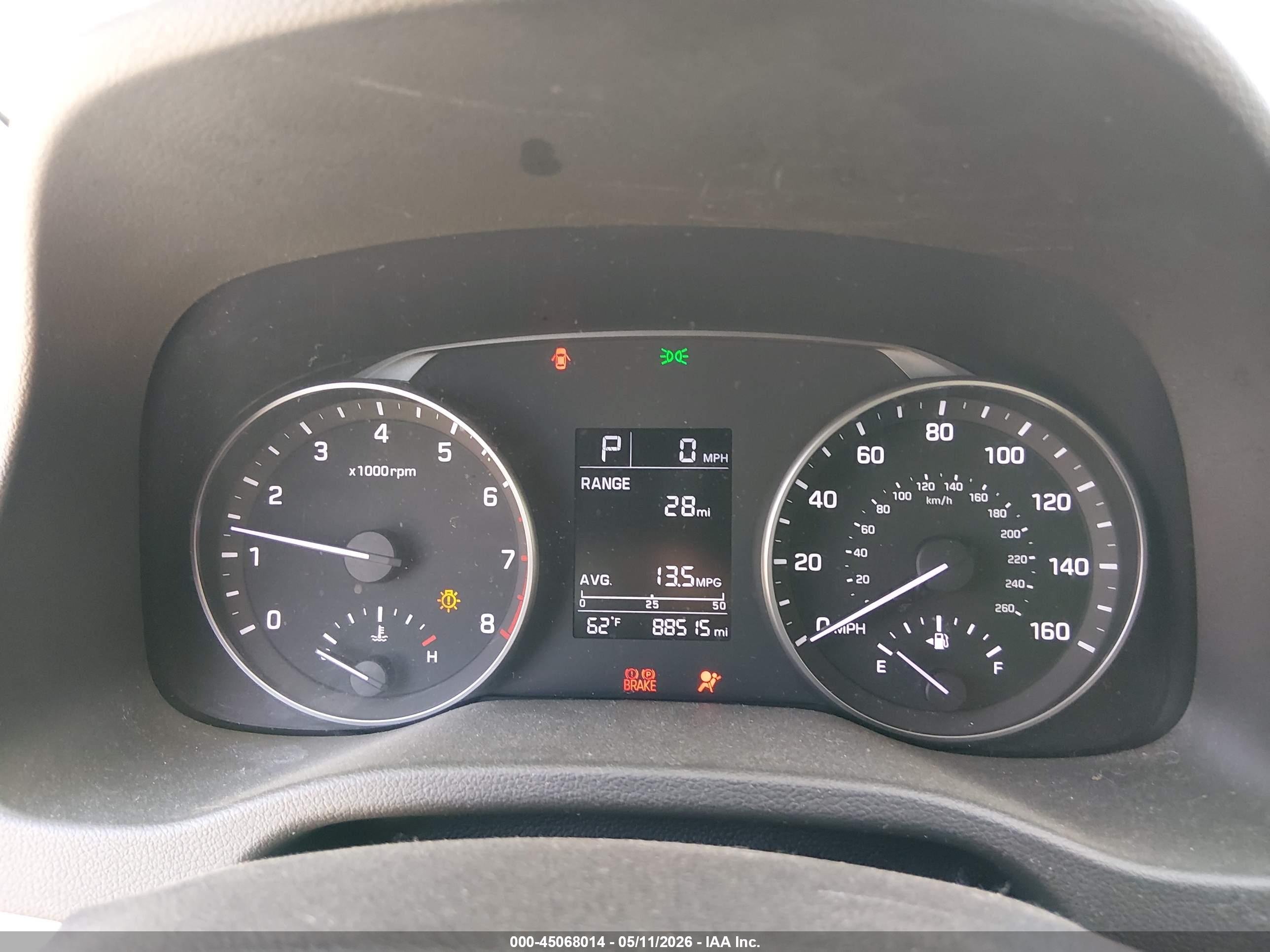 HYUNDAI ELANTRA image 7
