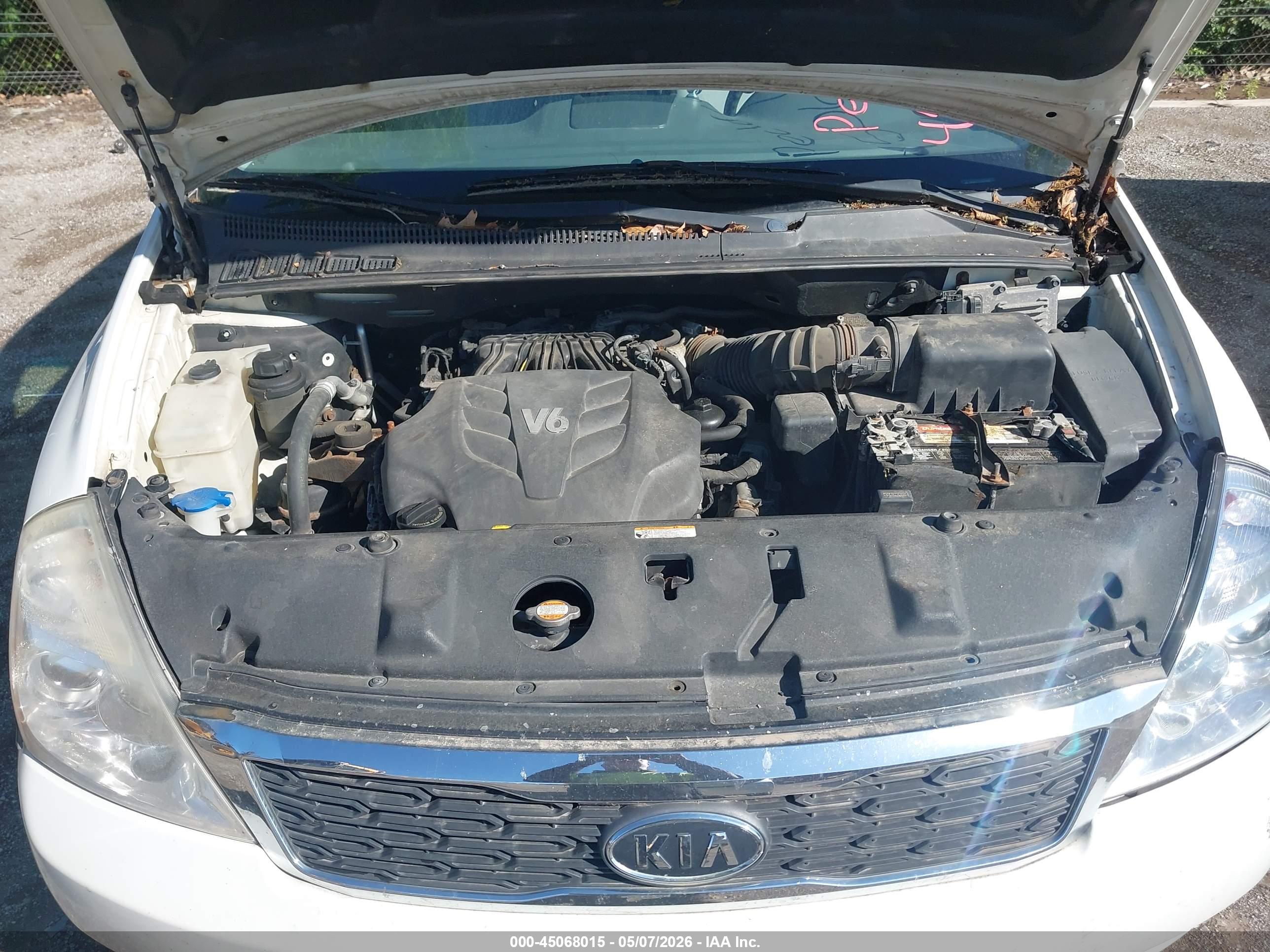 KIA SEDONA image 10