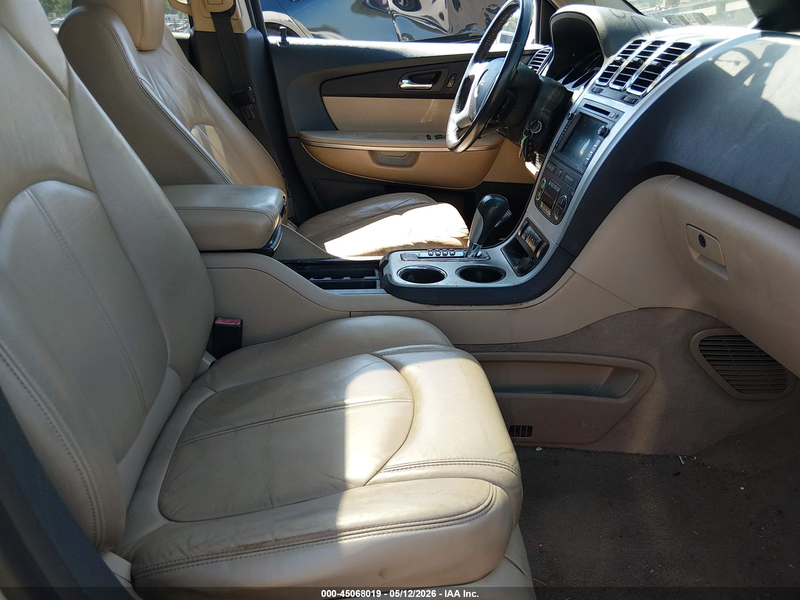 GMC ACADIA image 5