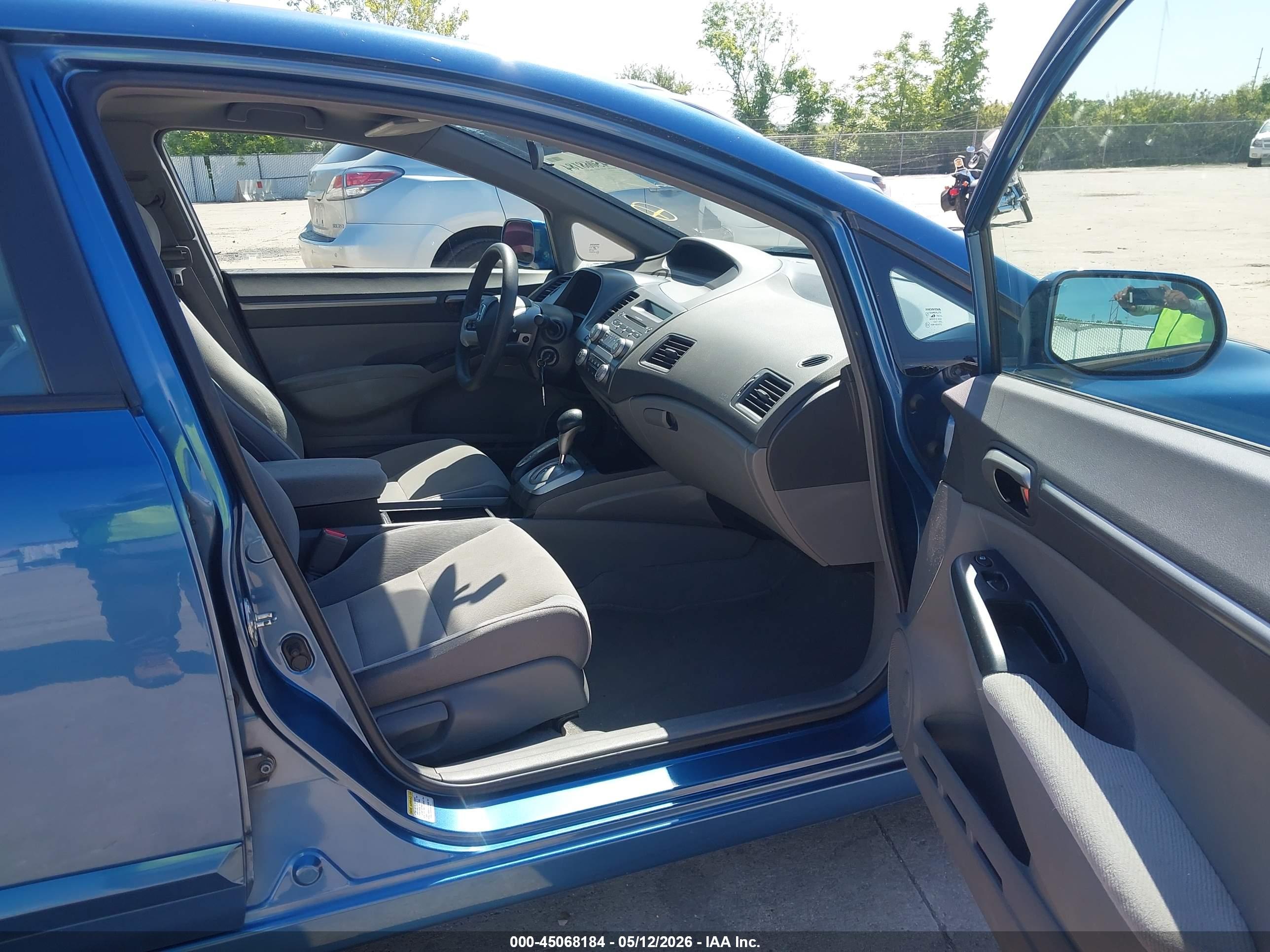 HONDA CIVIC image 5