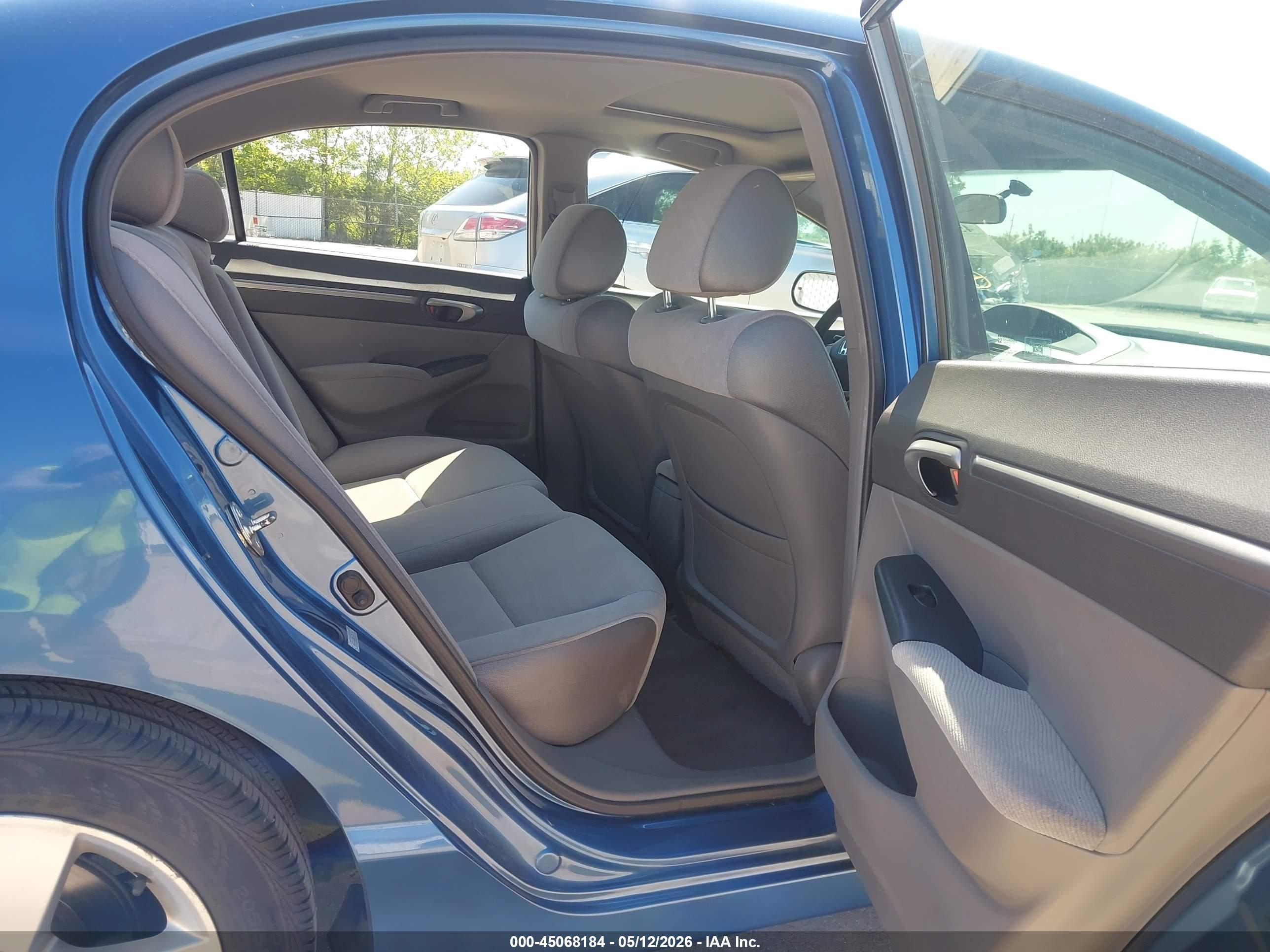 HONDA CIVIC image 8