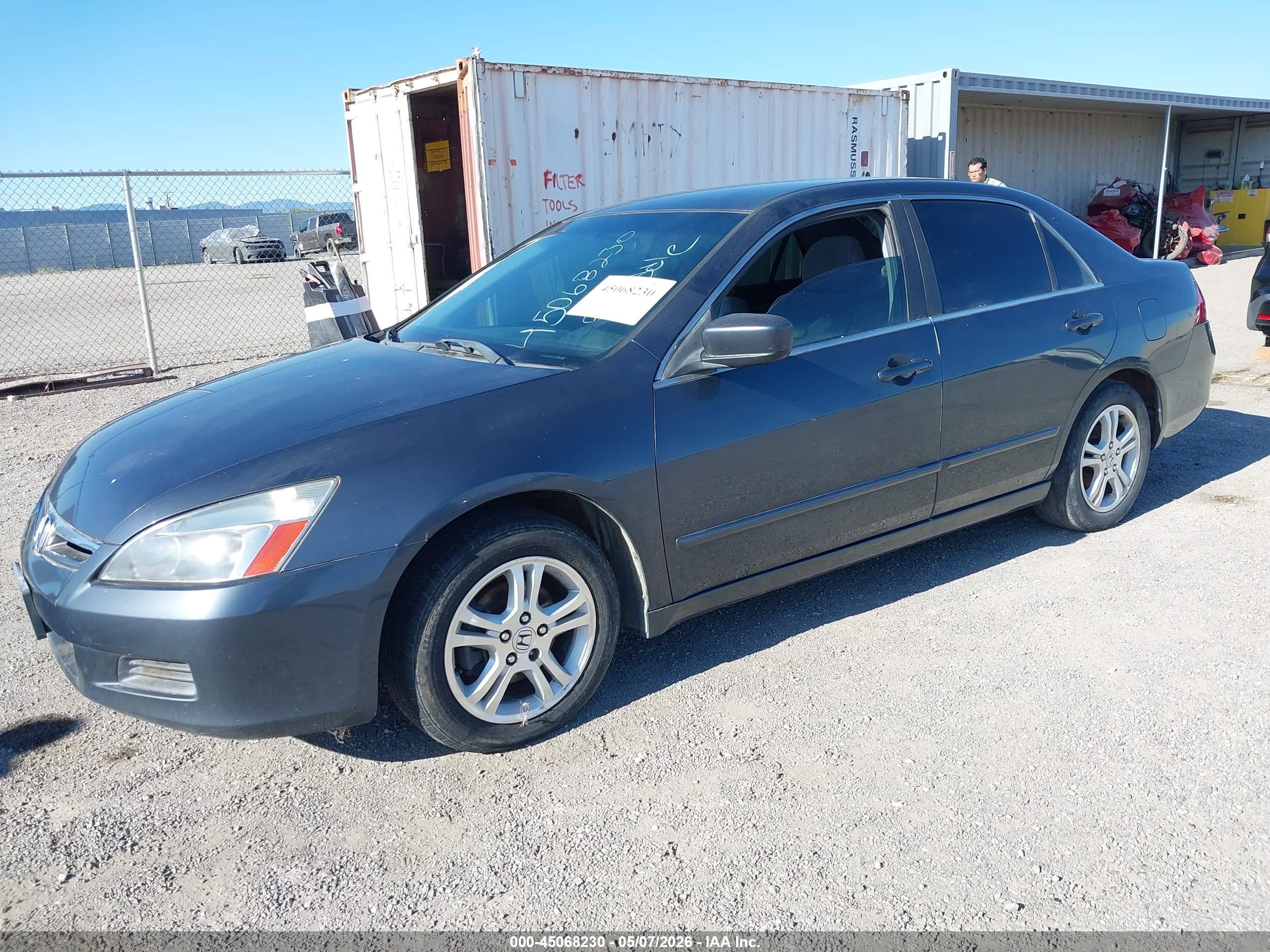 HONDA ACCORD image 2