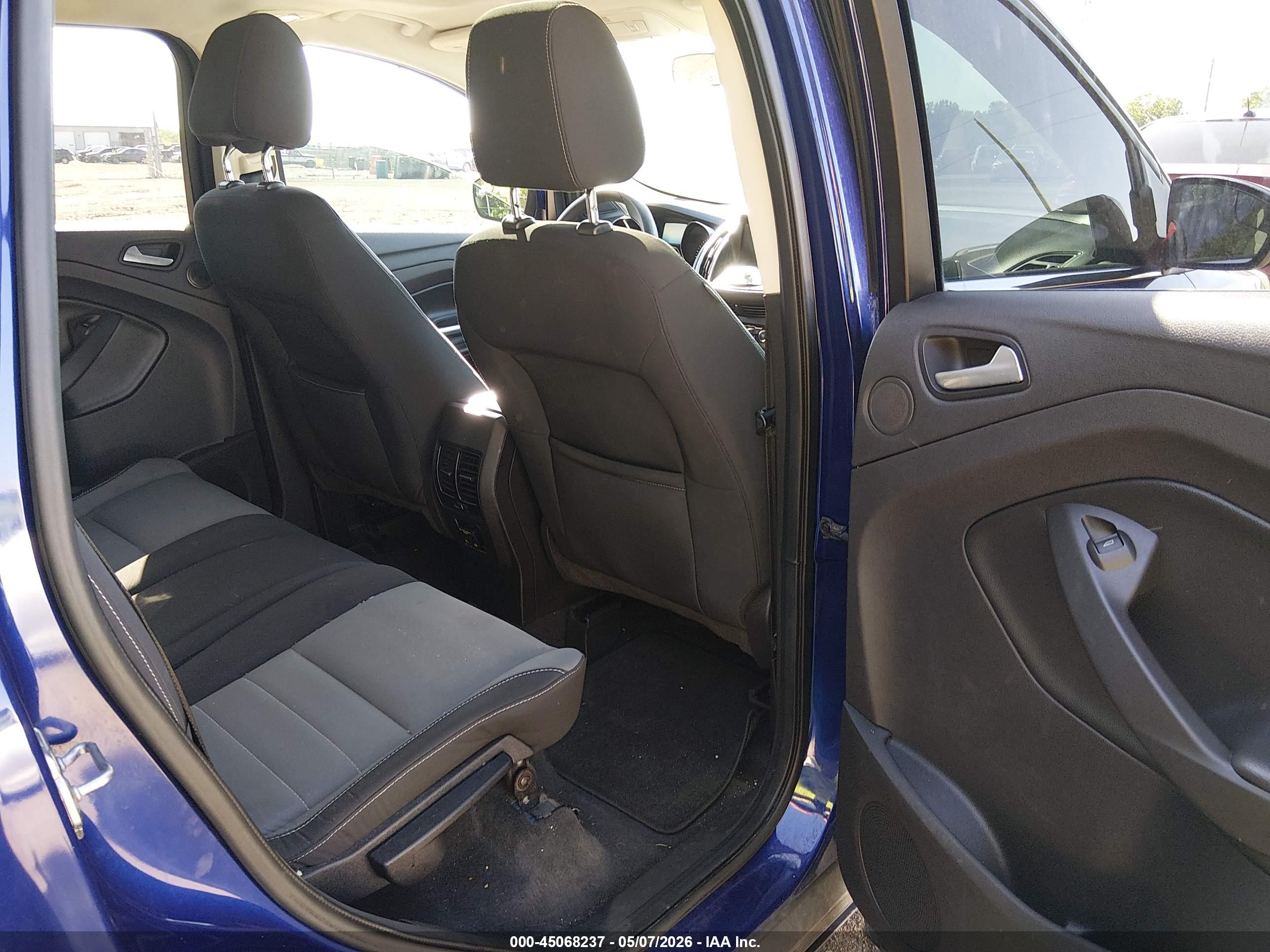 FORD ESCAPE image 8