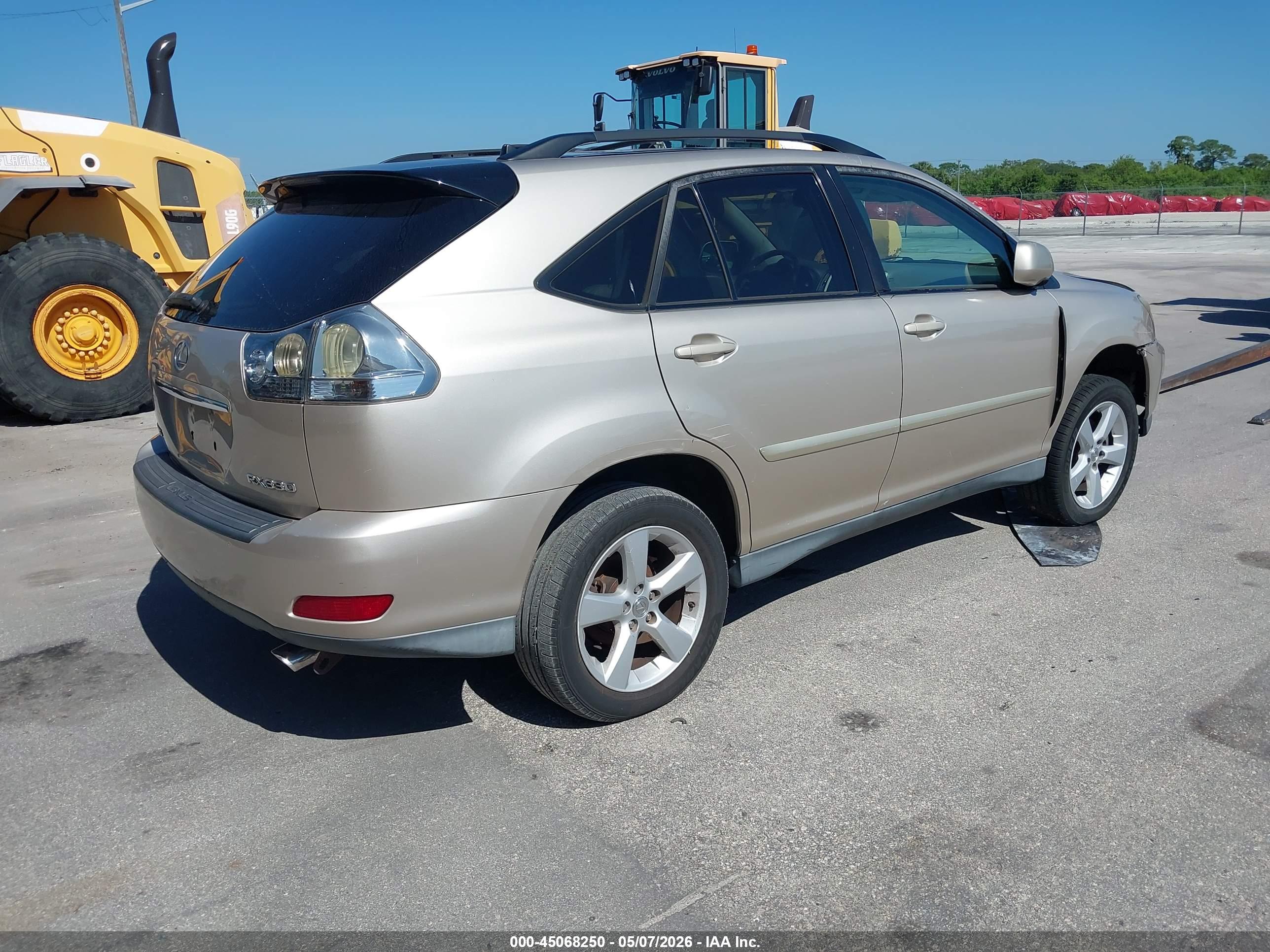 LEXUS RX image 4