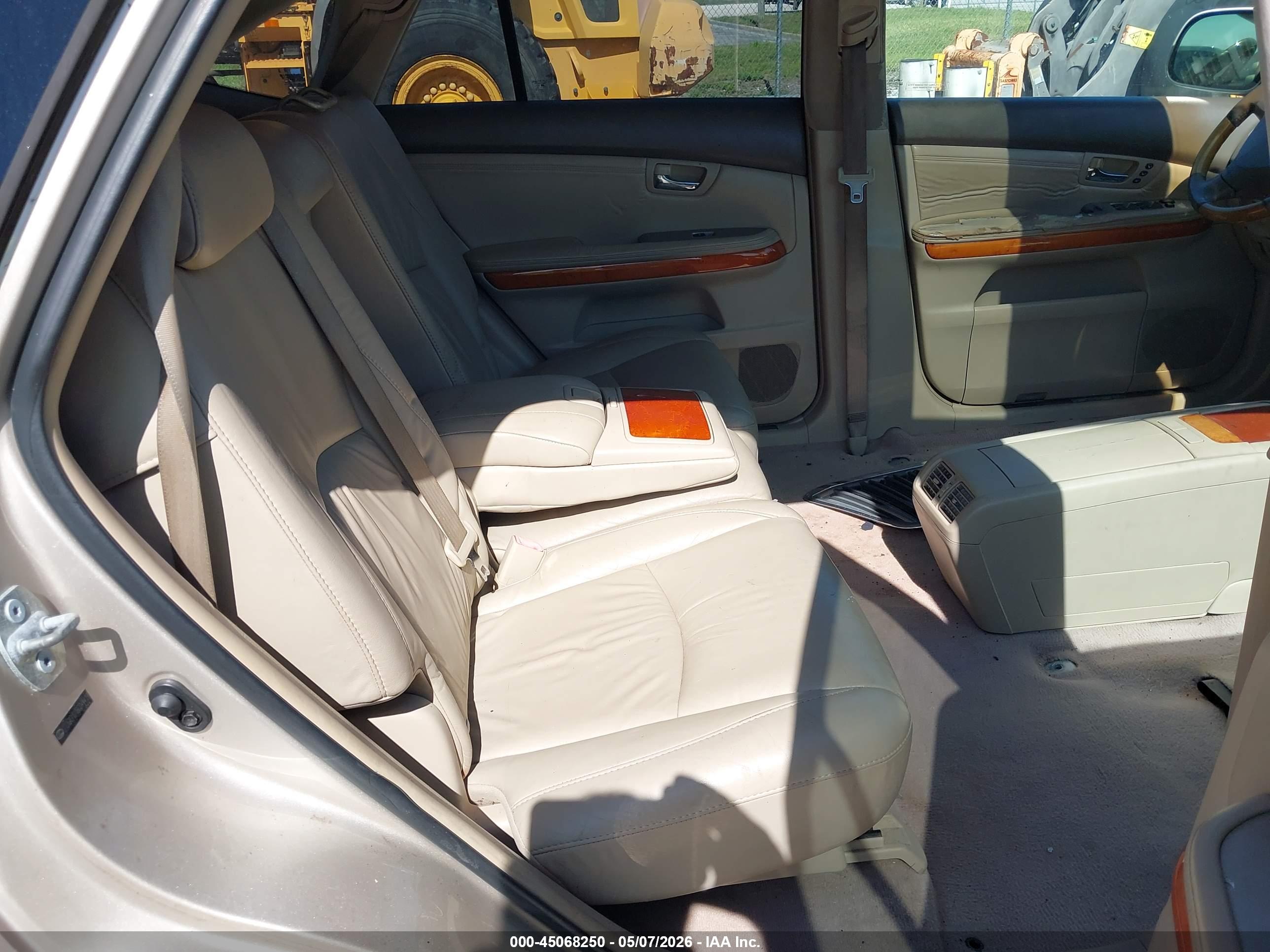 LEXUS RX image 8