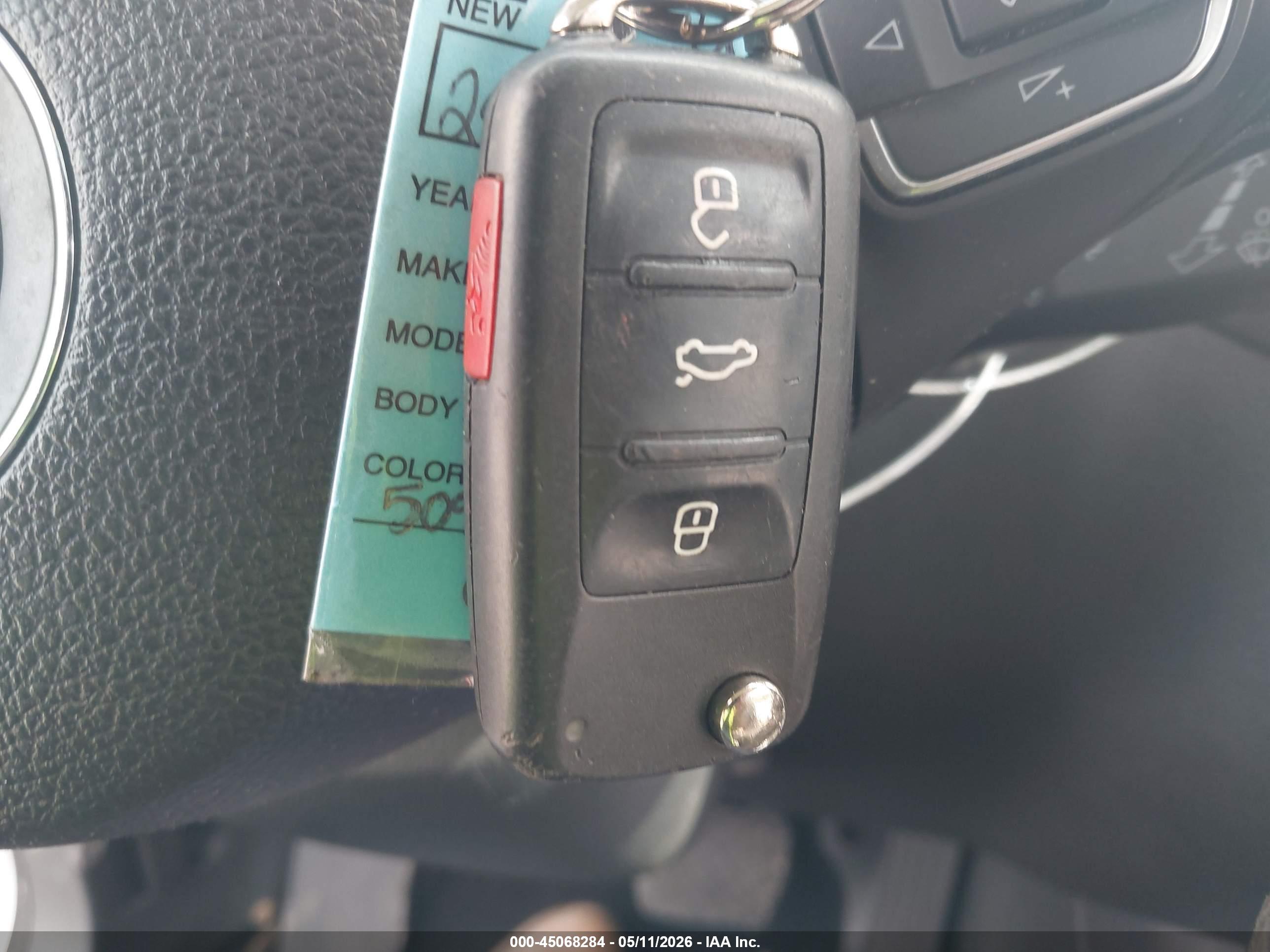VOLKSWAGEN TIGUAN image 11