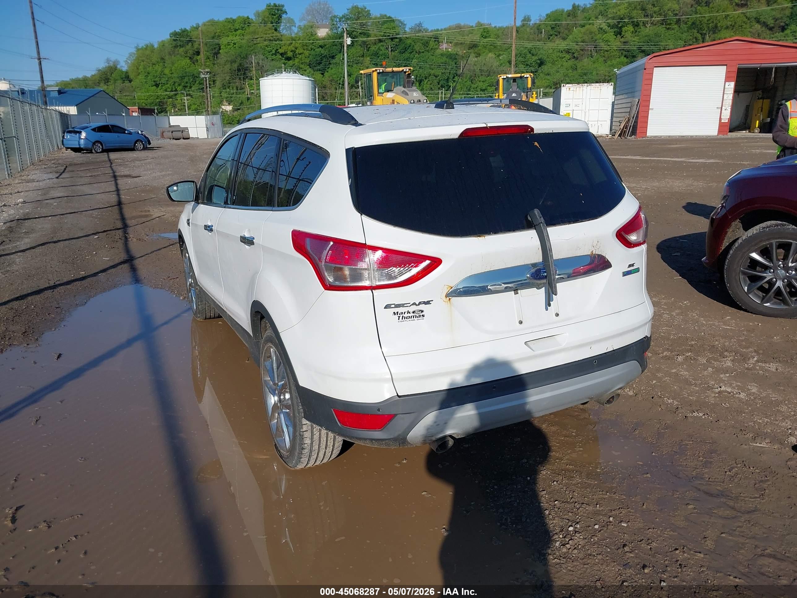 FORD ESCAPE image 3
