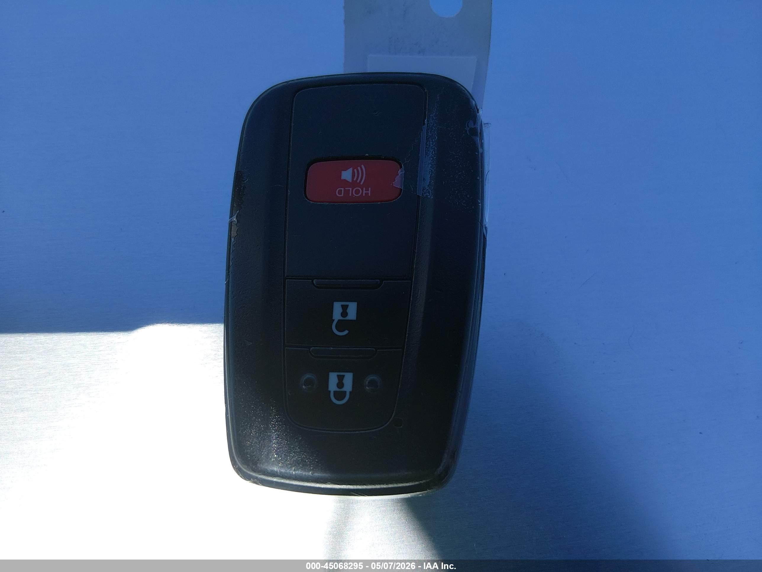 TOYOTA PRIUS image 11