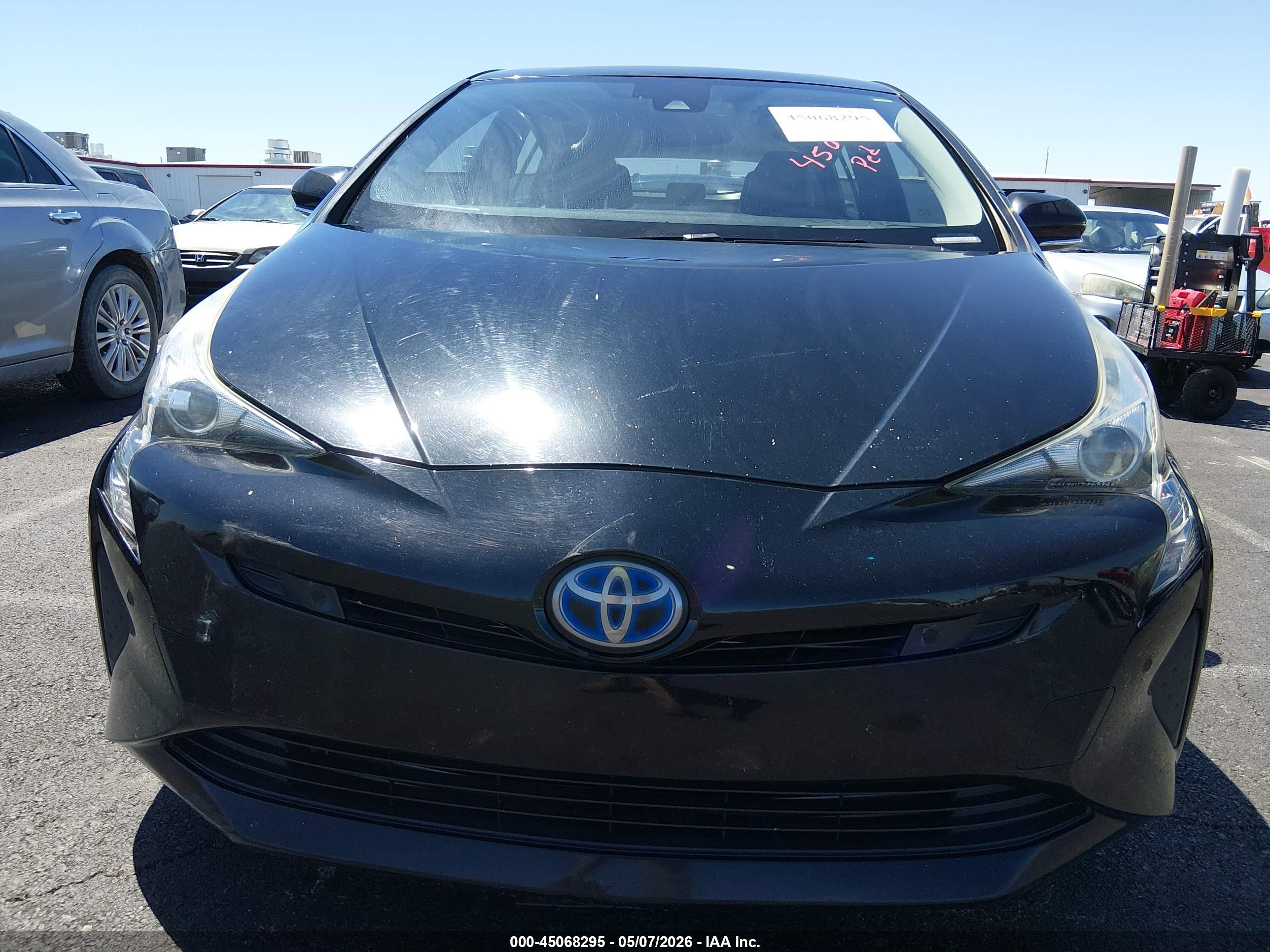 TOYOTA PRIUS image 6