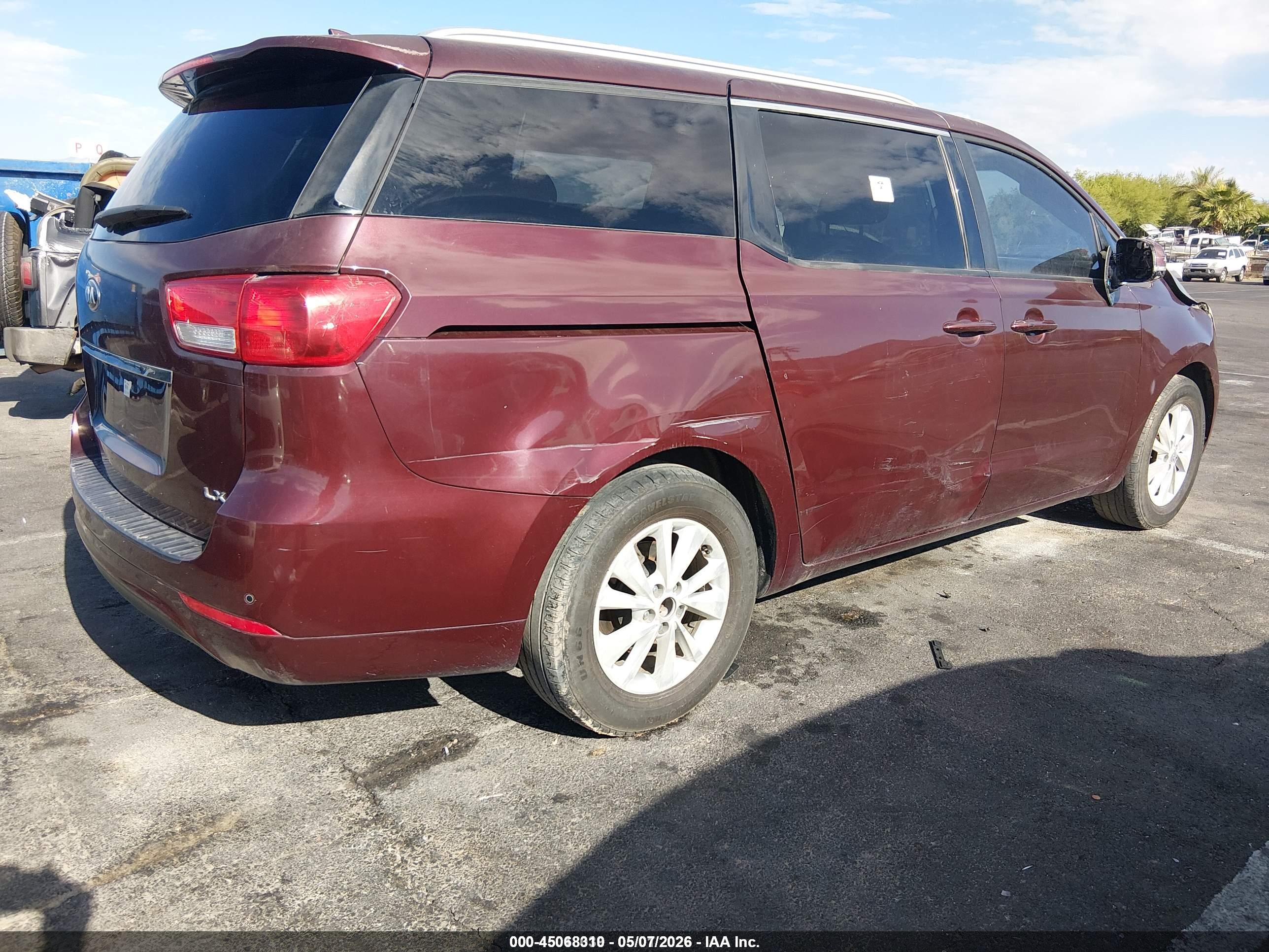 KIA SEDONA image 4