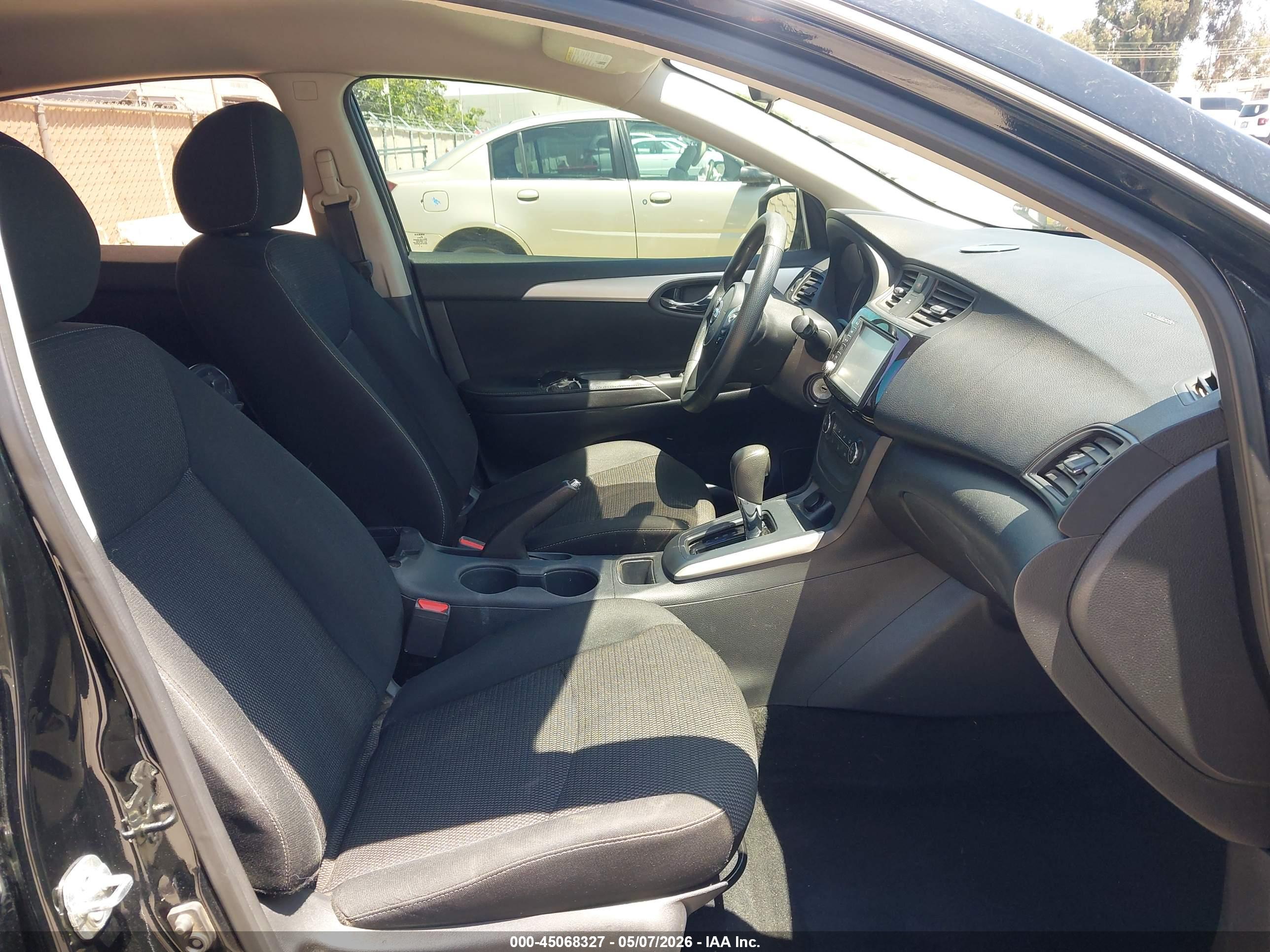 NISSAN SENTRA image 5