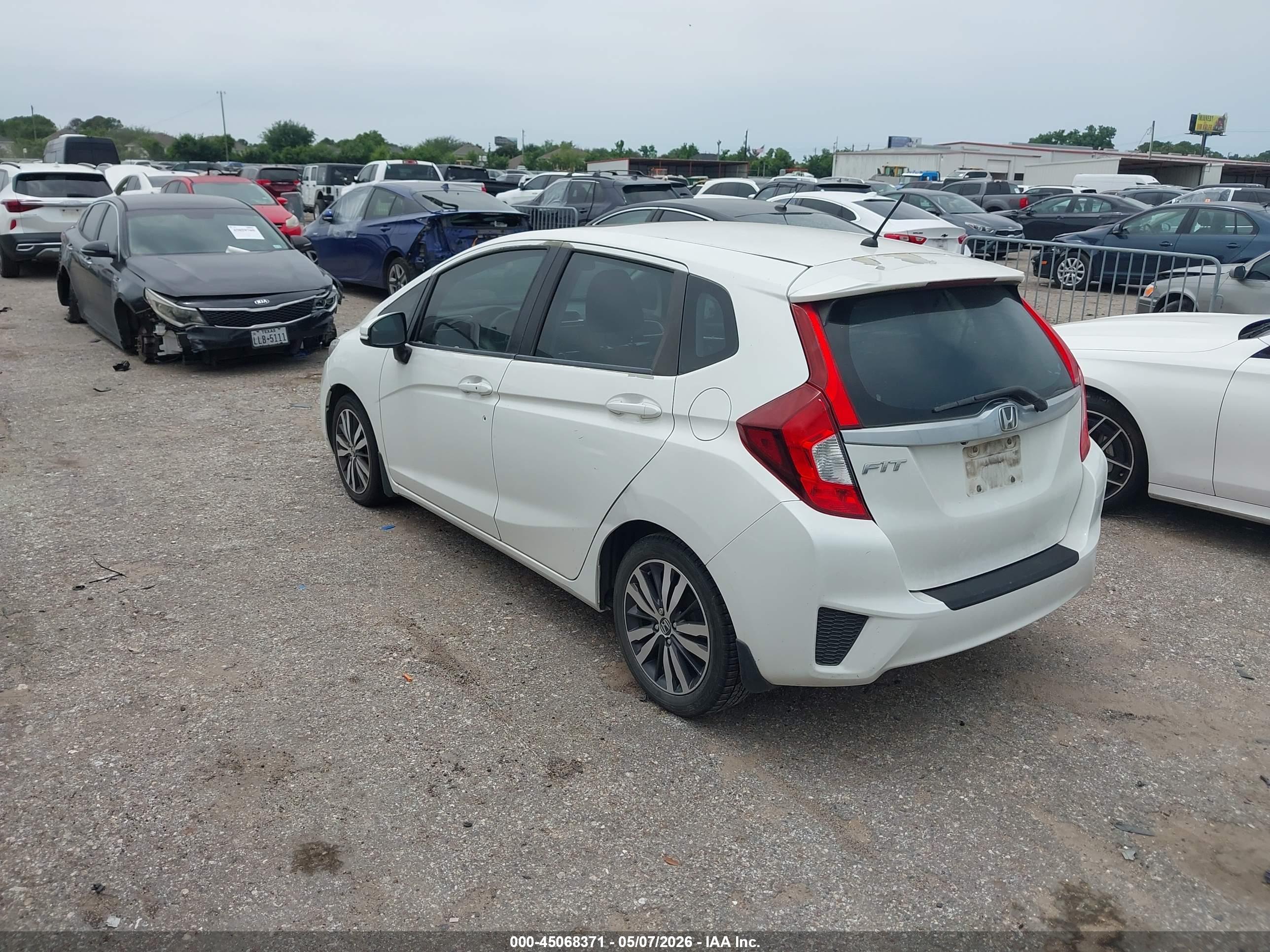 HONDA FIT image 3