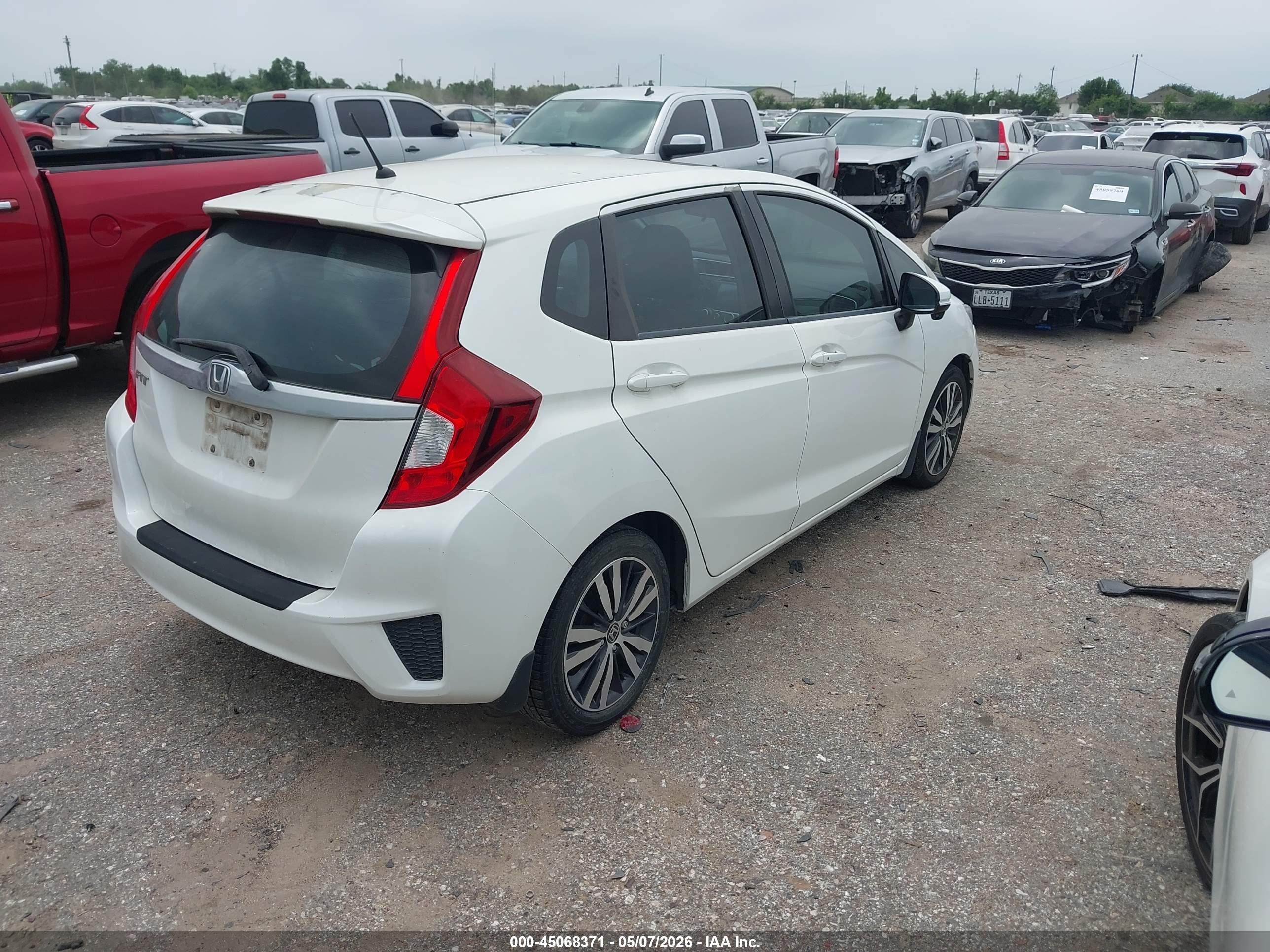 HONDA FIT image 4