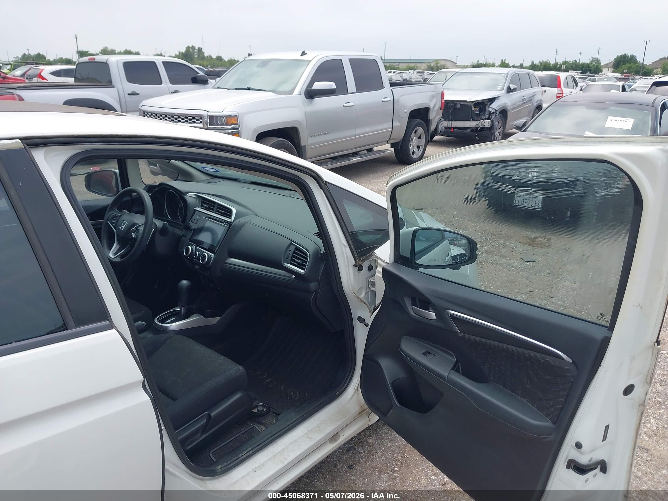 HONDA FIT image 5