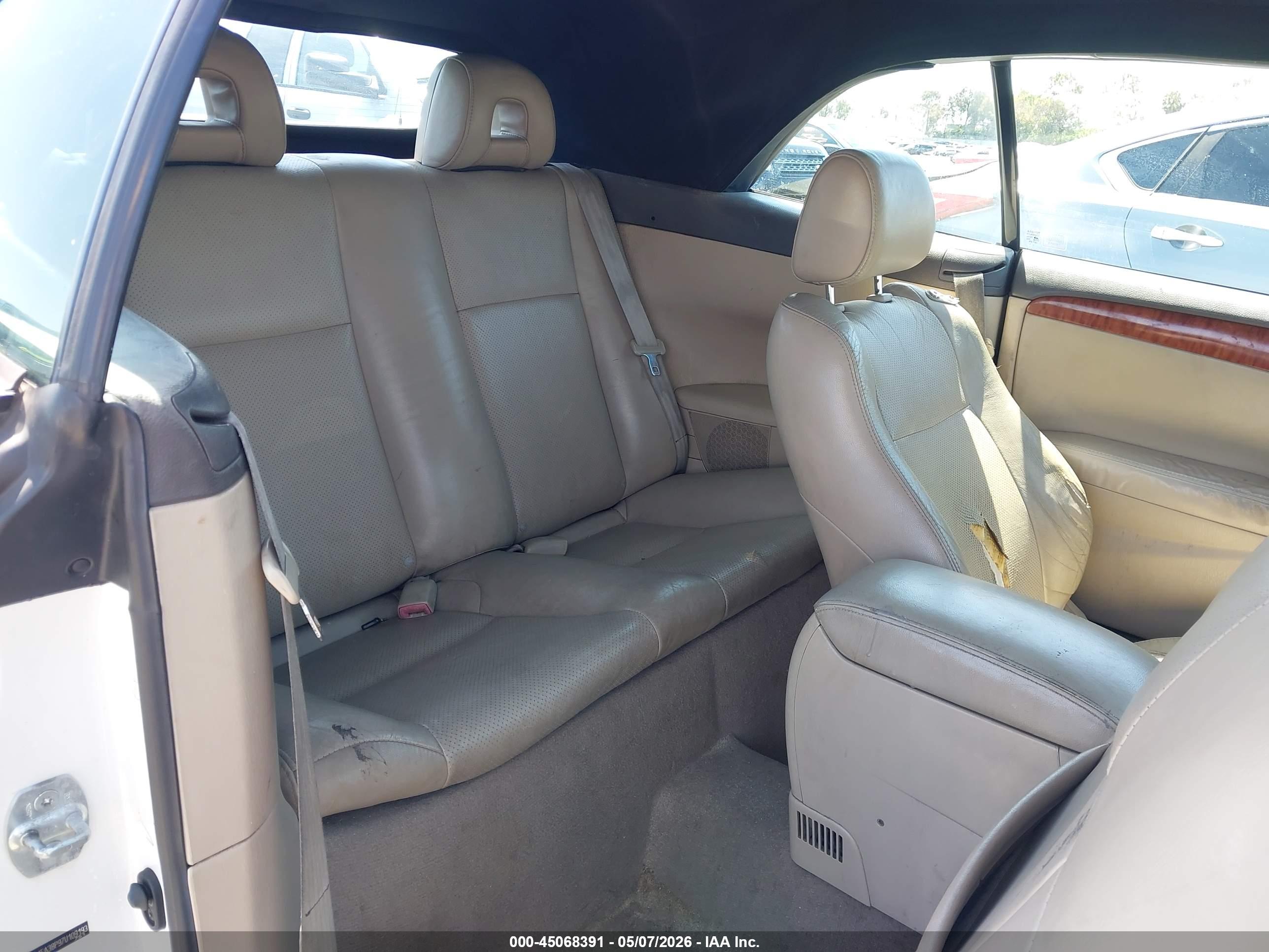 TOYOTA CAMRY image 8