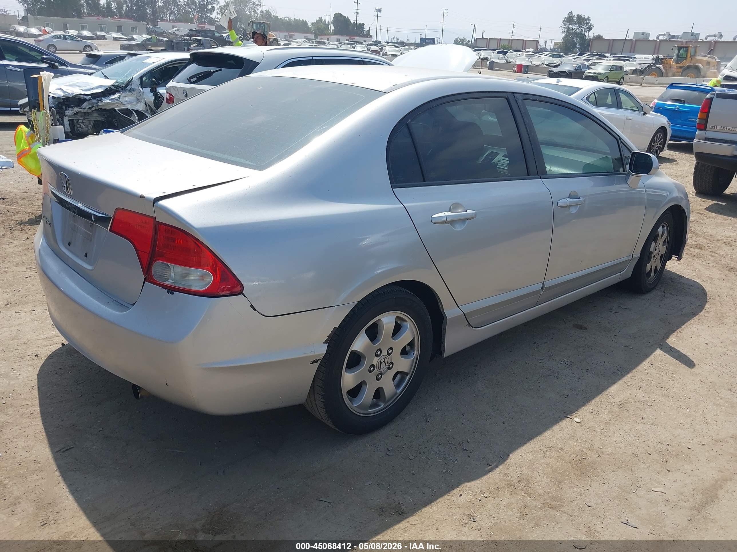 HONDA CIVIC image 4