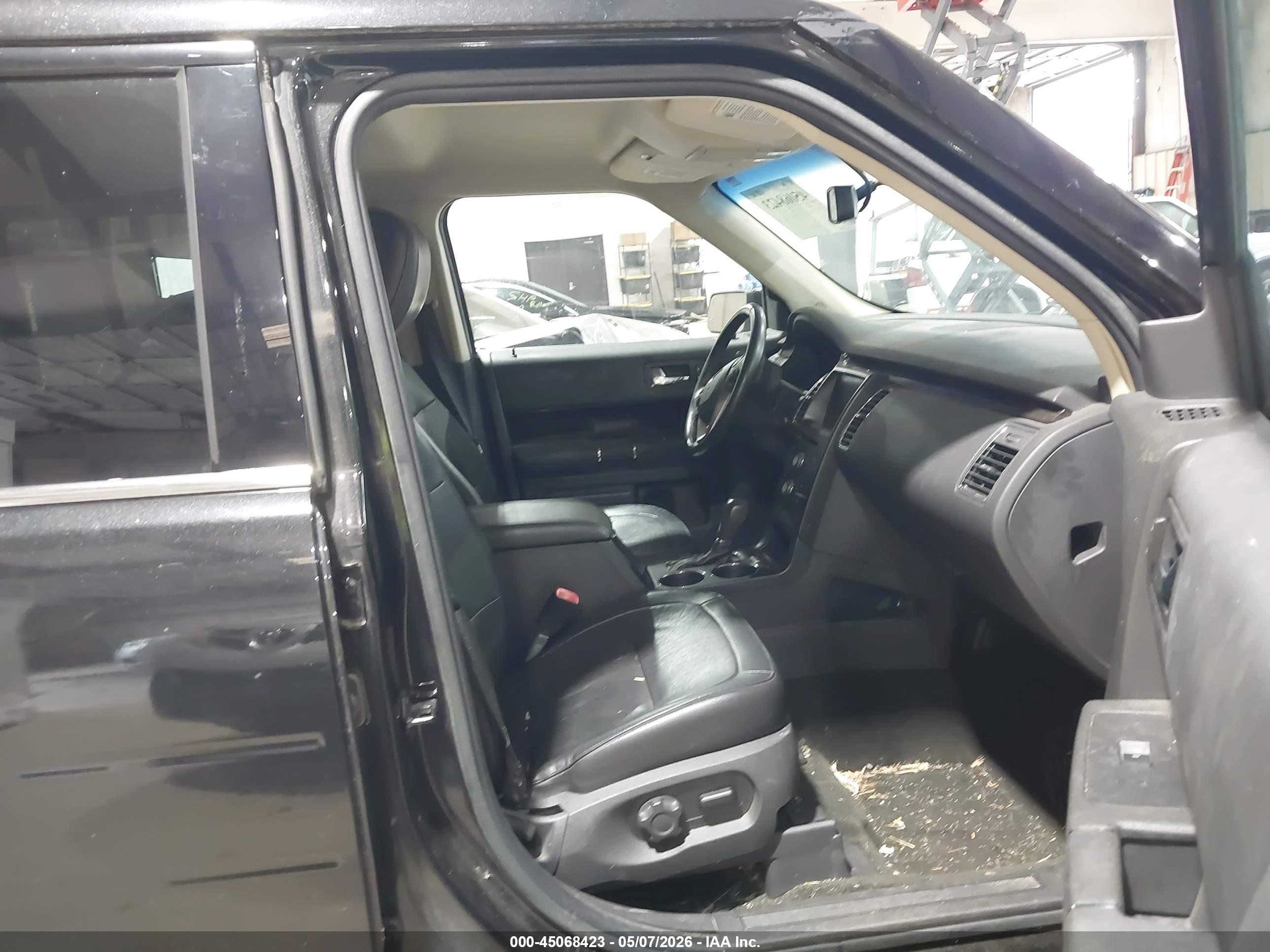 FORD FLEX image 5