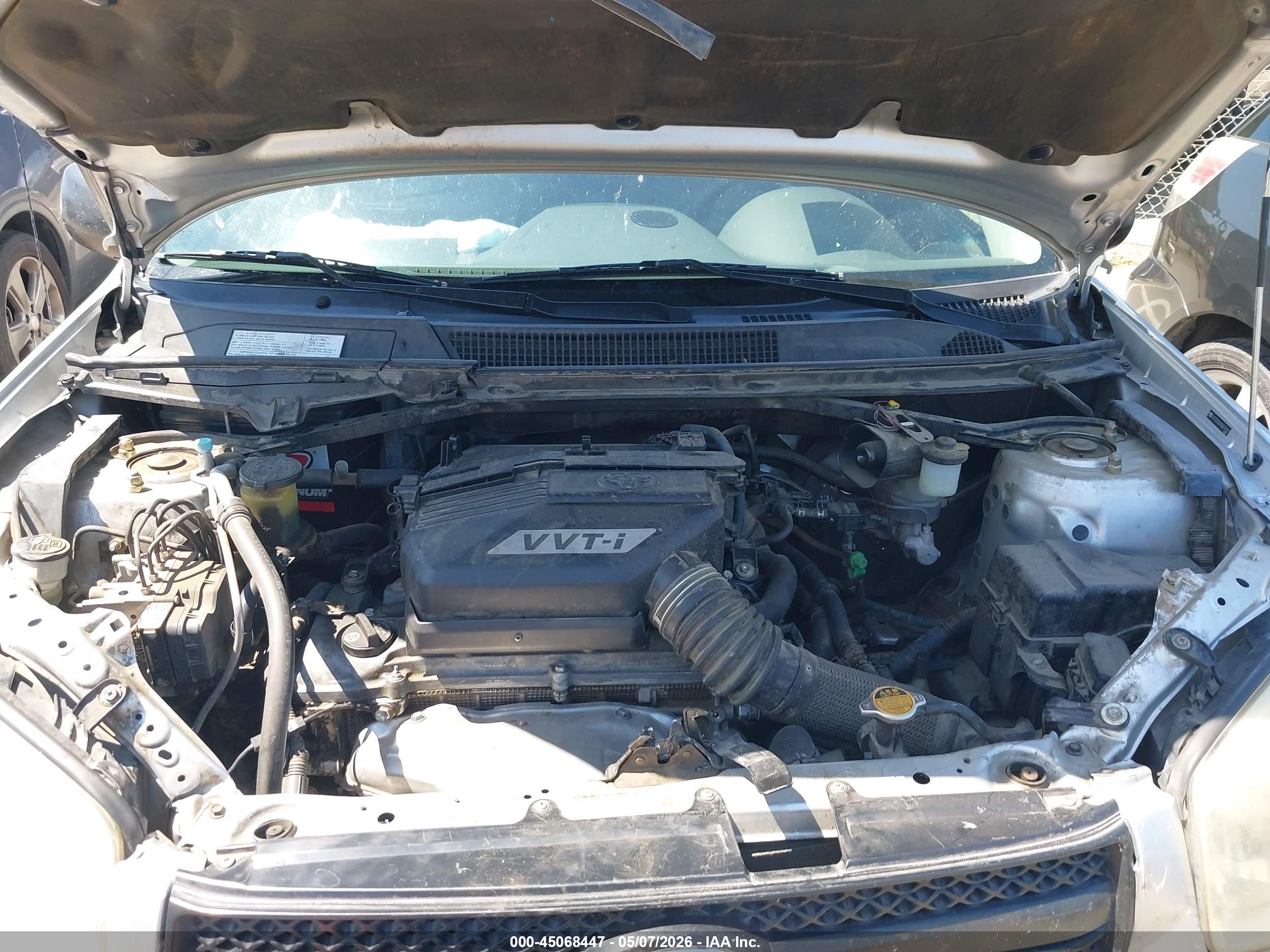 TOYOTA RAV4 image 10