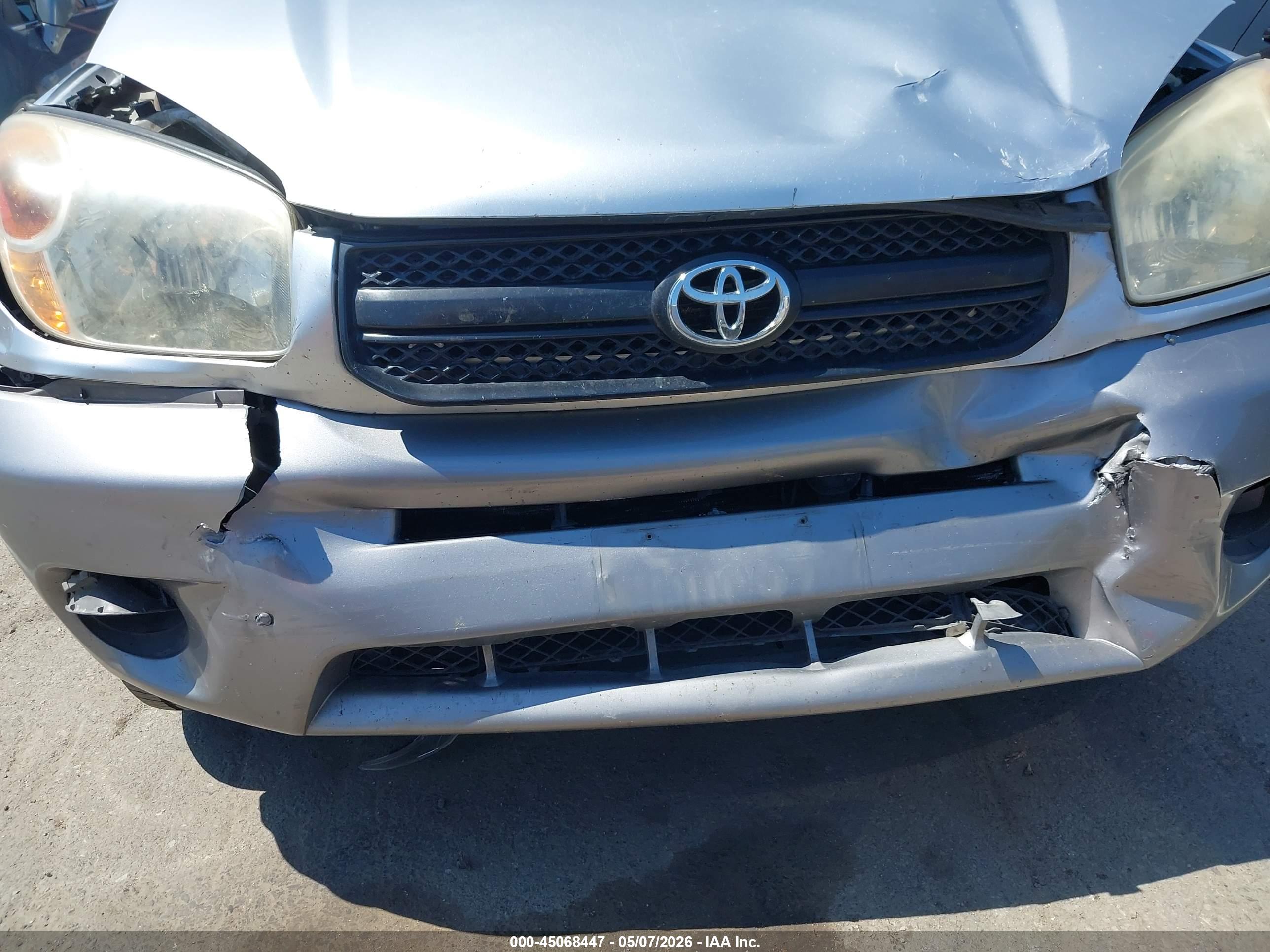 TOYOTA RAV4 image 6