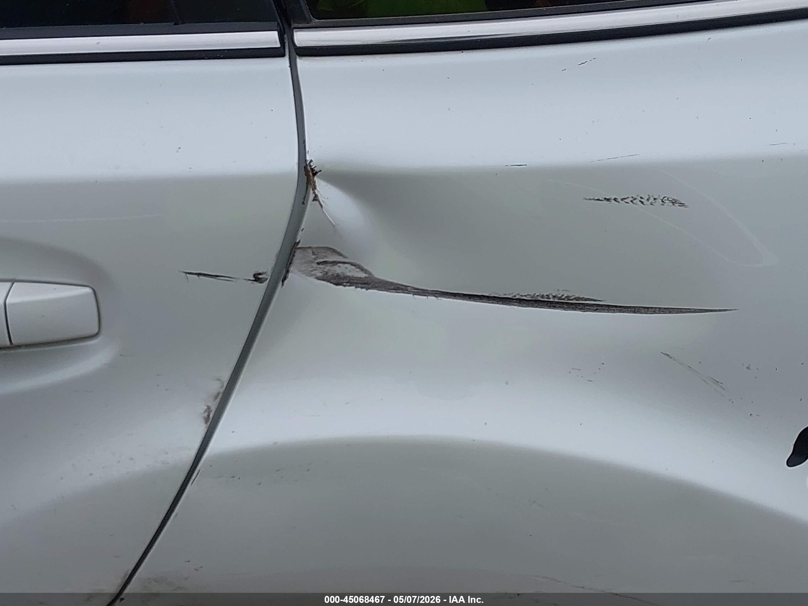 SUBARU OUTBACK image 6