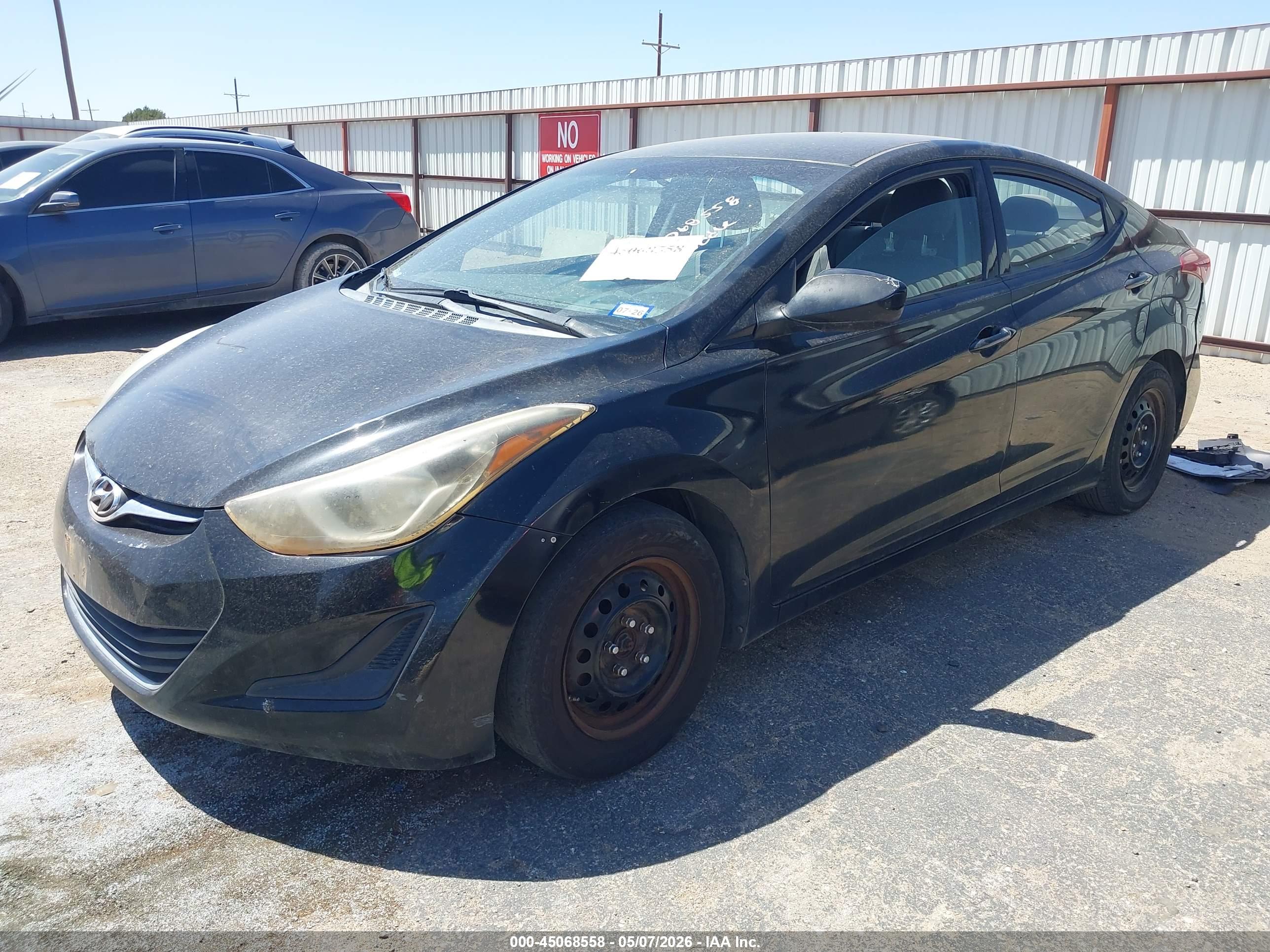 HYUNDAI ELANTRA image 2