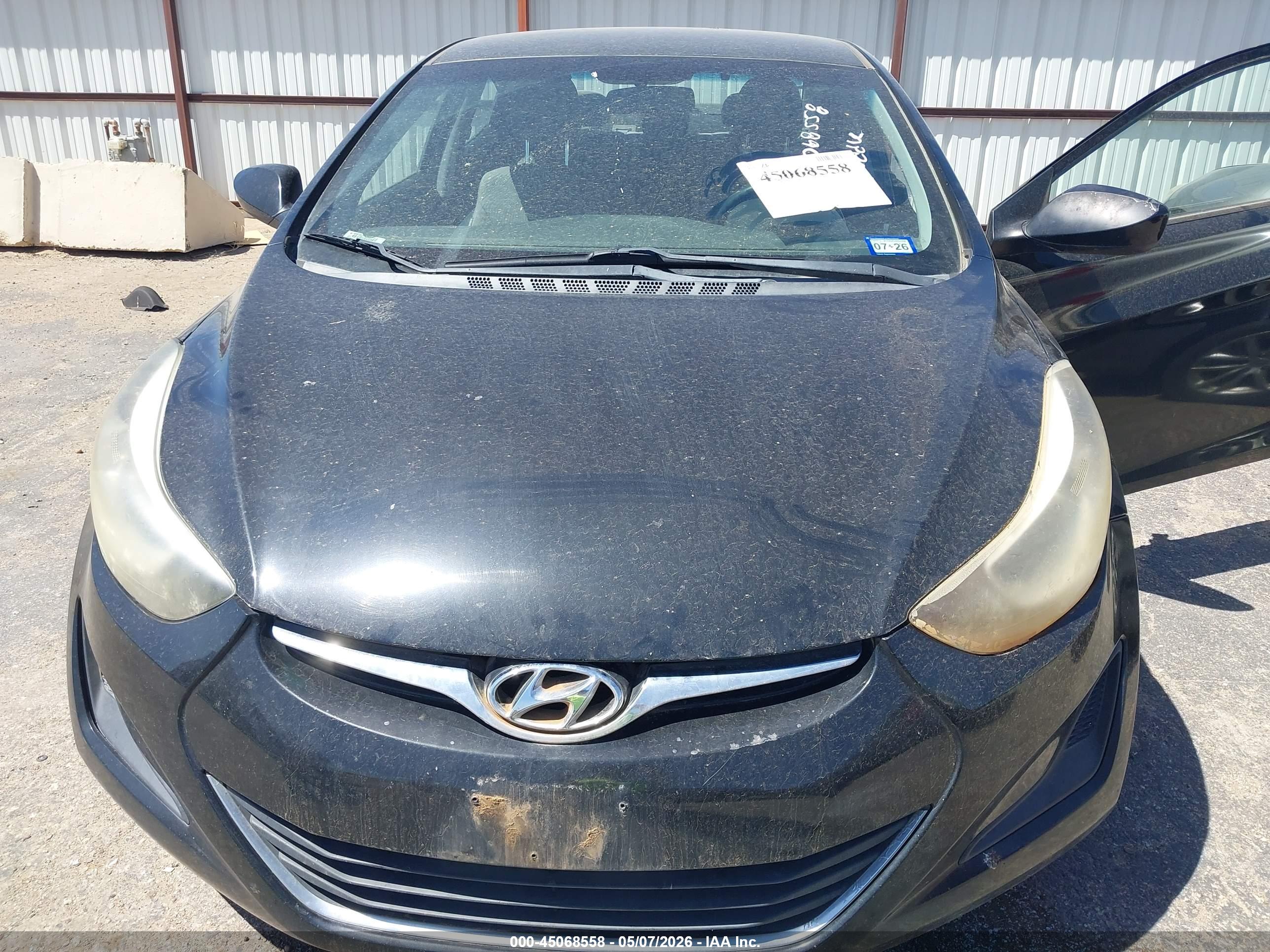 HYUNDAI ELANTRA image 6