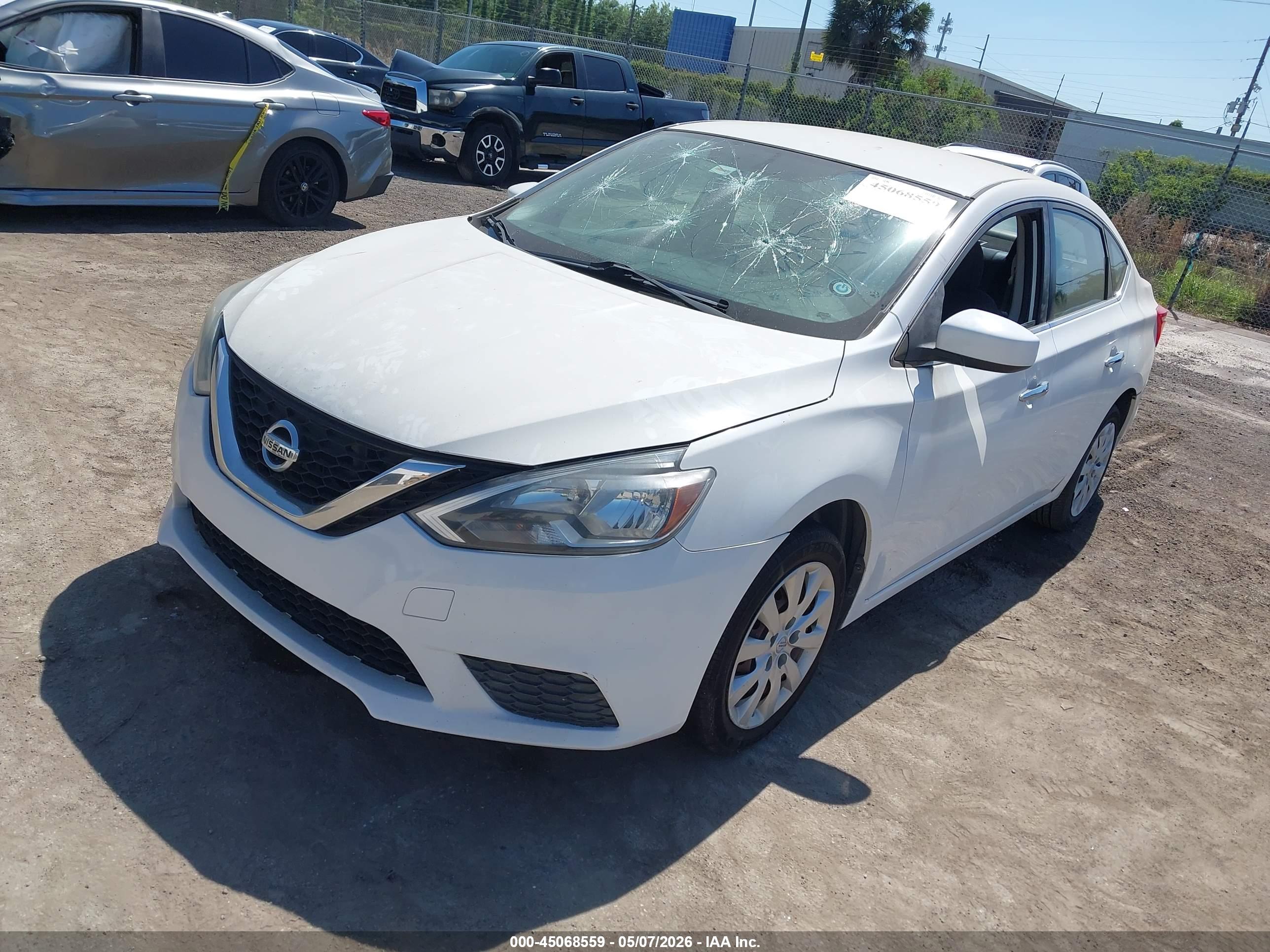 NISSAN SENTRA image 2