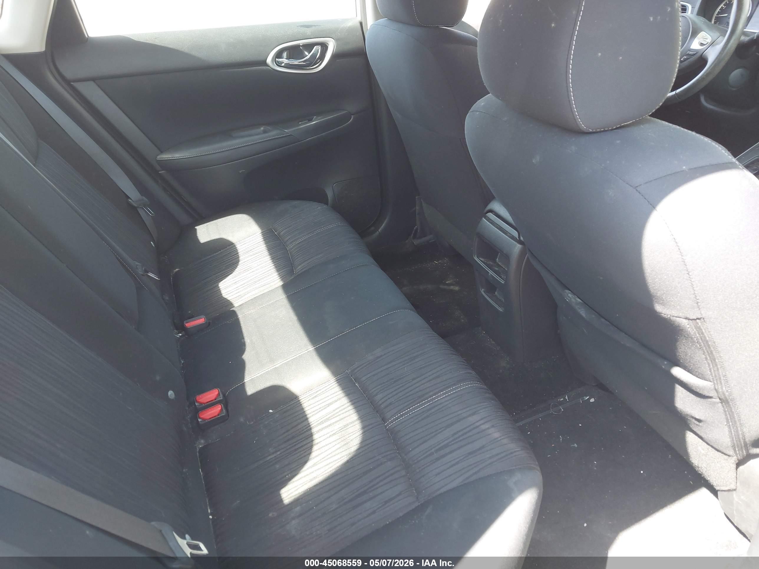 NISSAN SENTRA image 8
