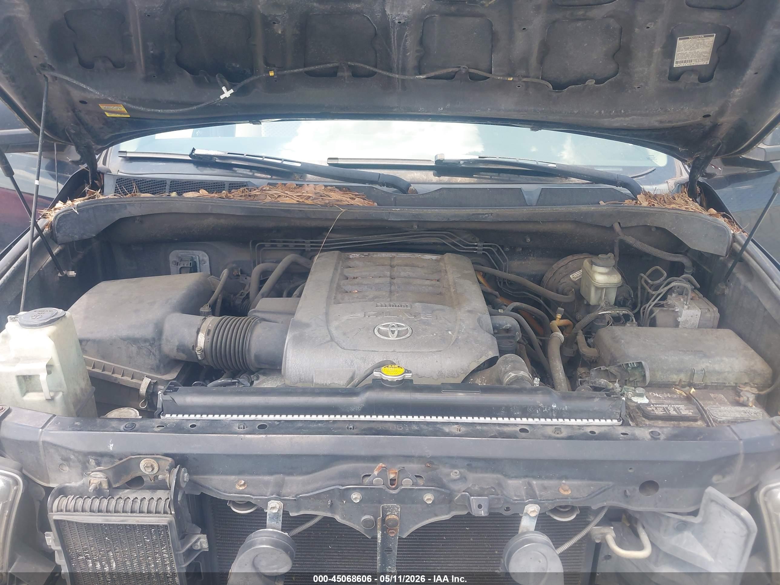 TOYOTA TUNDRA image 10