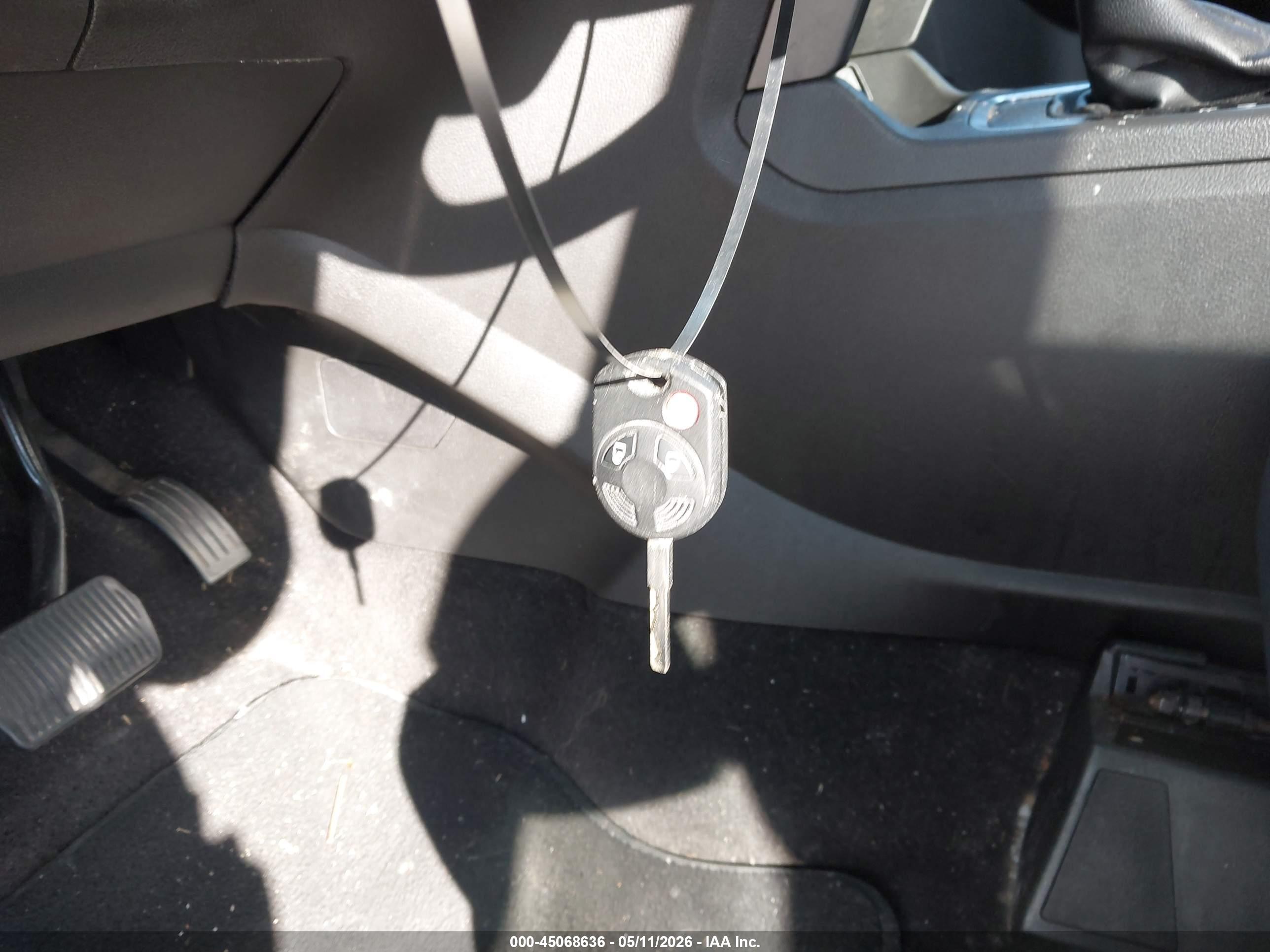 FORD ESCAPE image 11