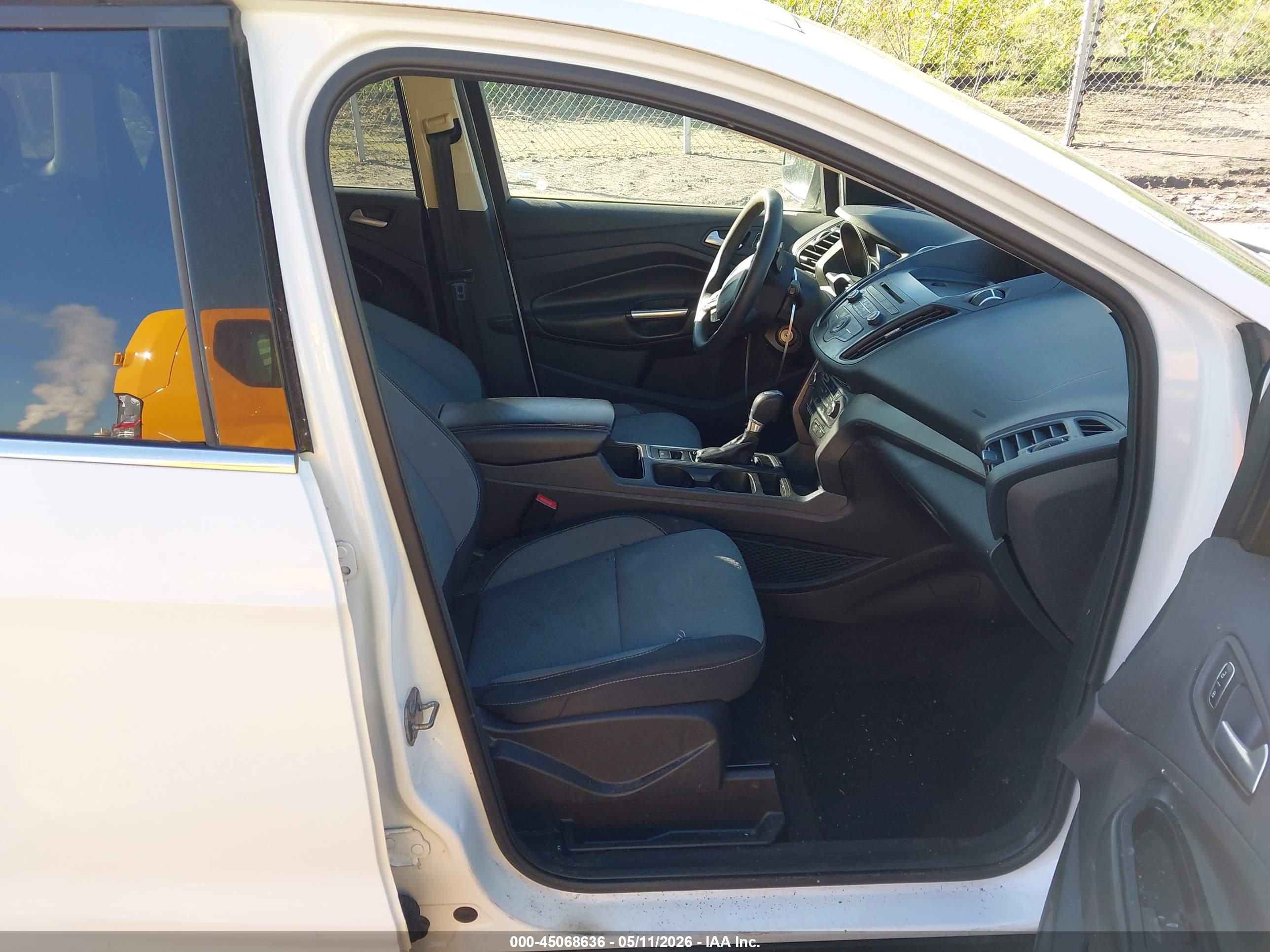 FORD ESCAPE image 5