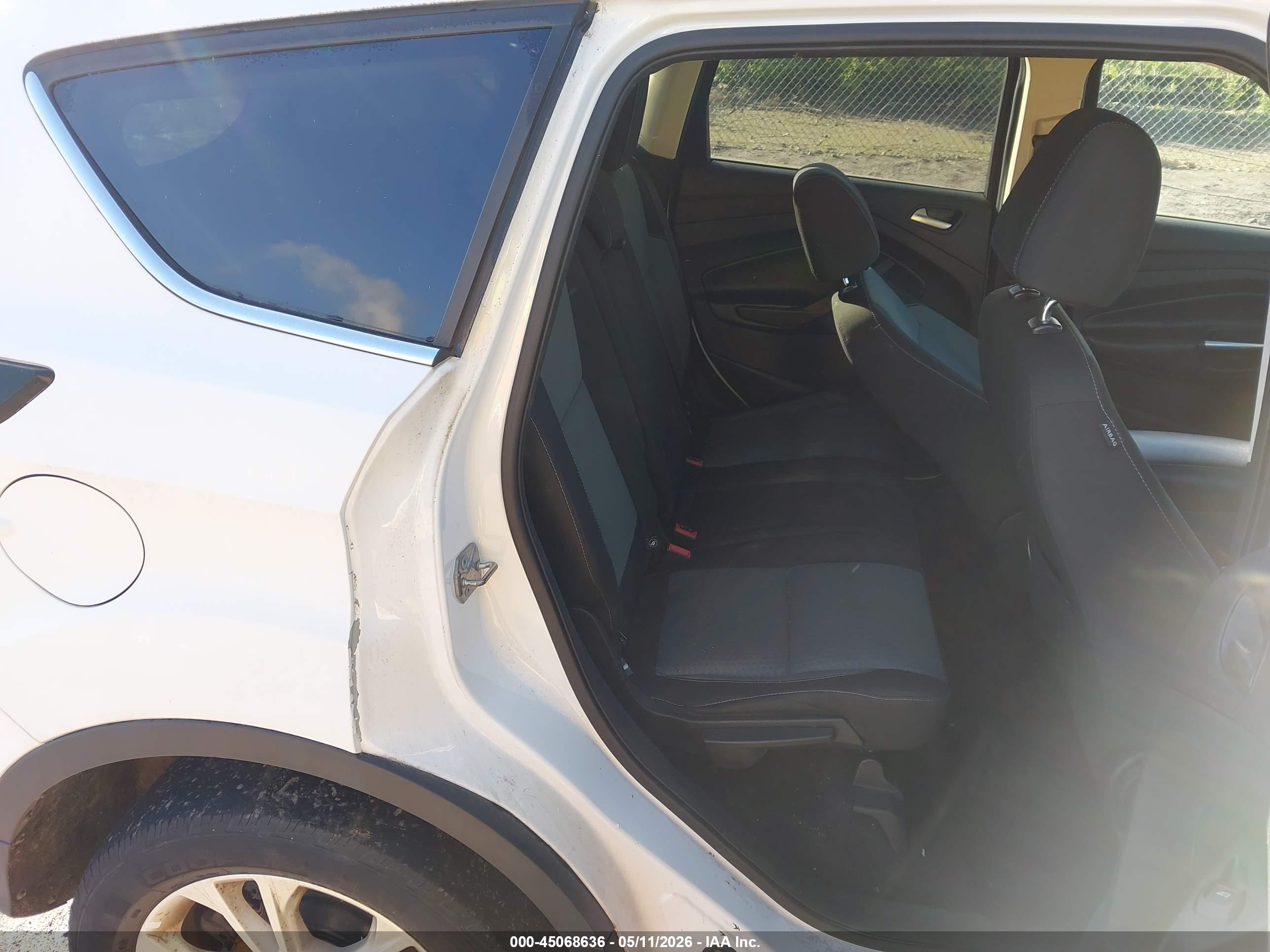 FORD ESCAPE image 8