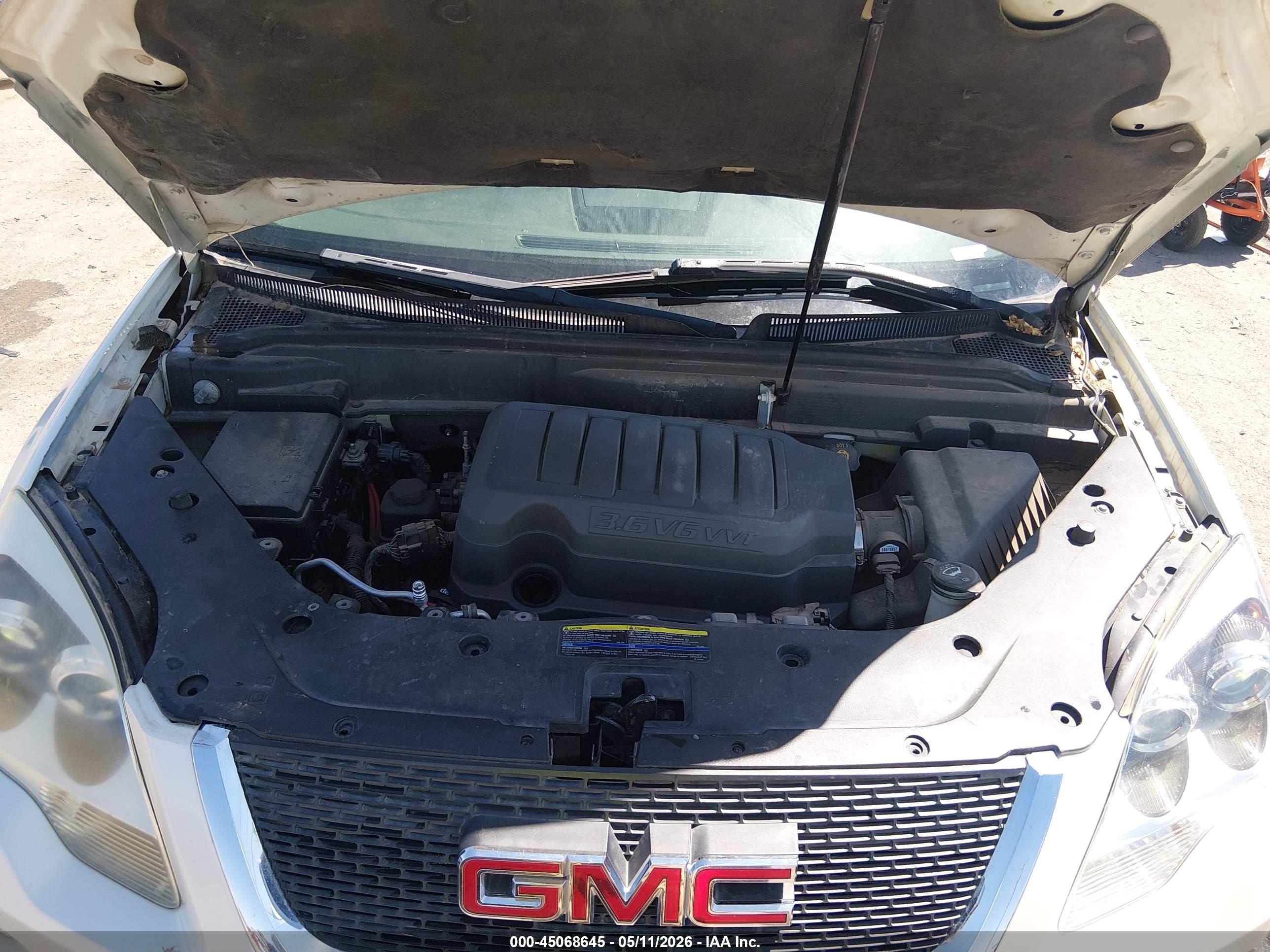 GMC ACADIA image 10