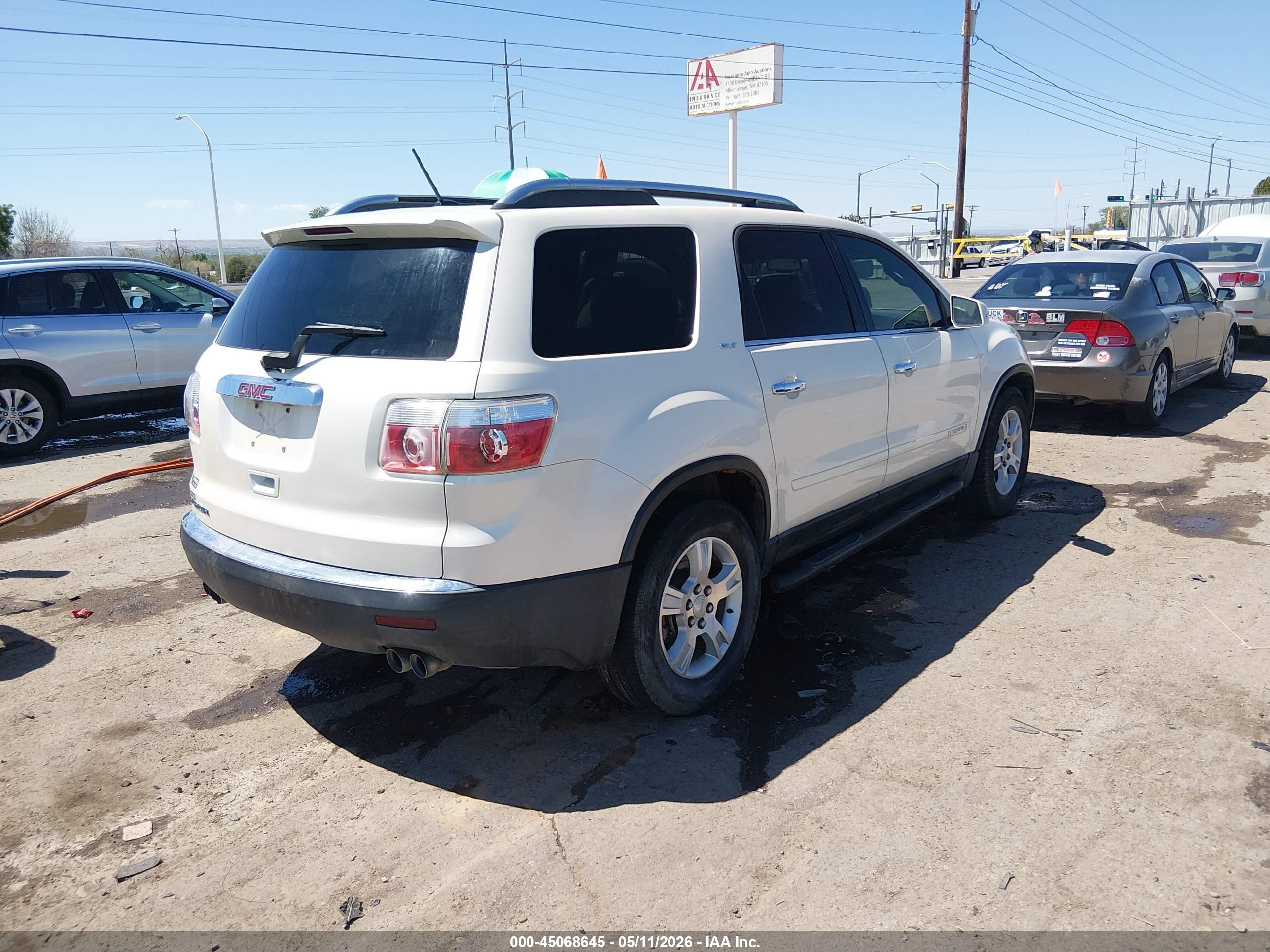 GMC ACADIA image 4