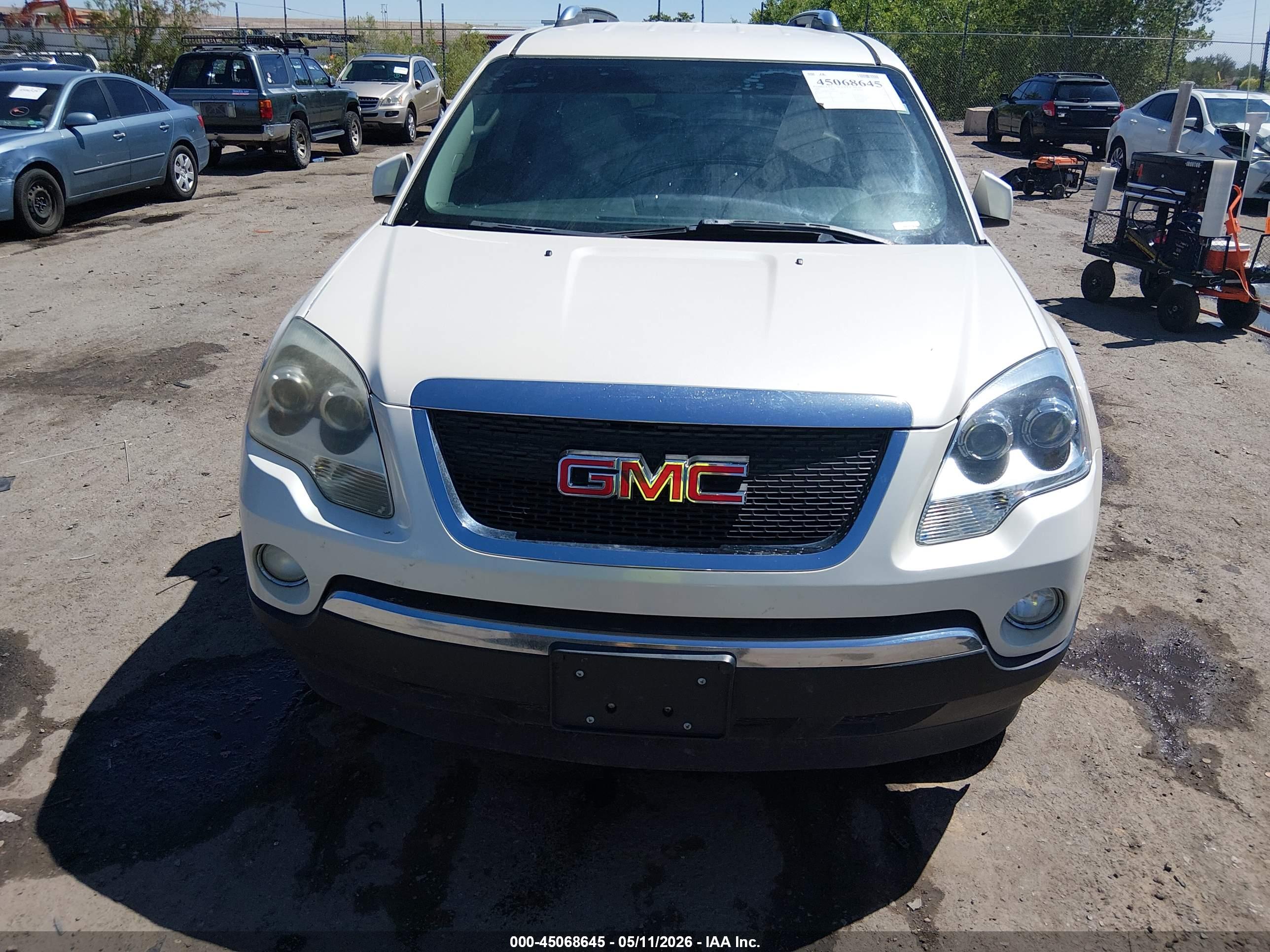 GMC ACADIA image 6