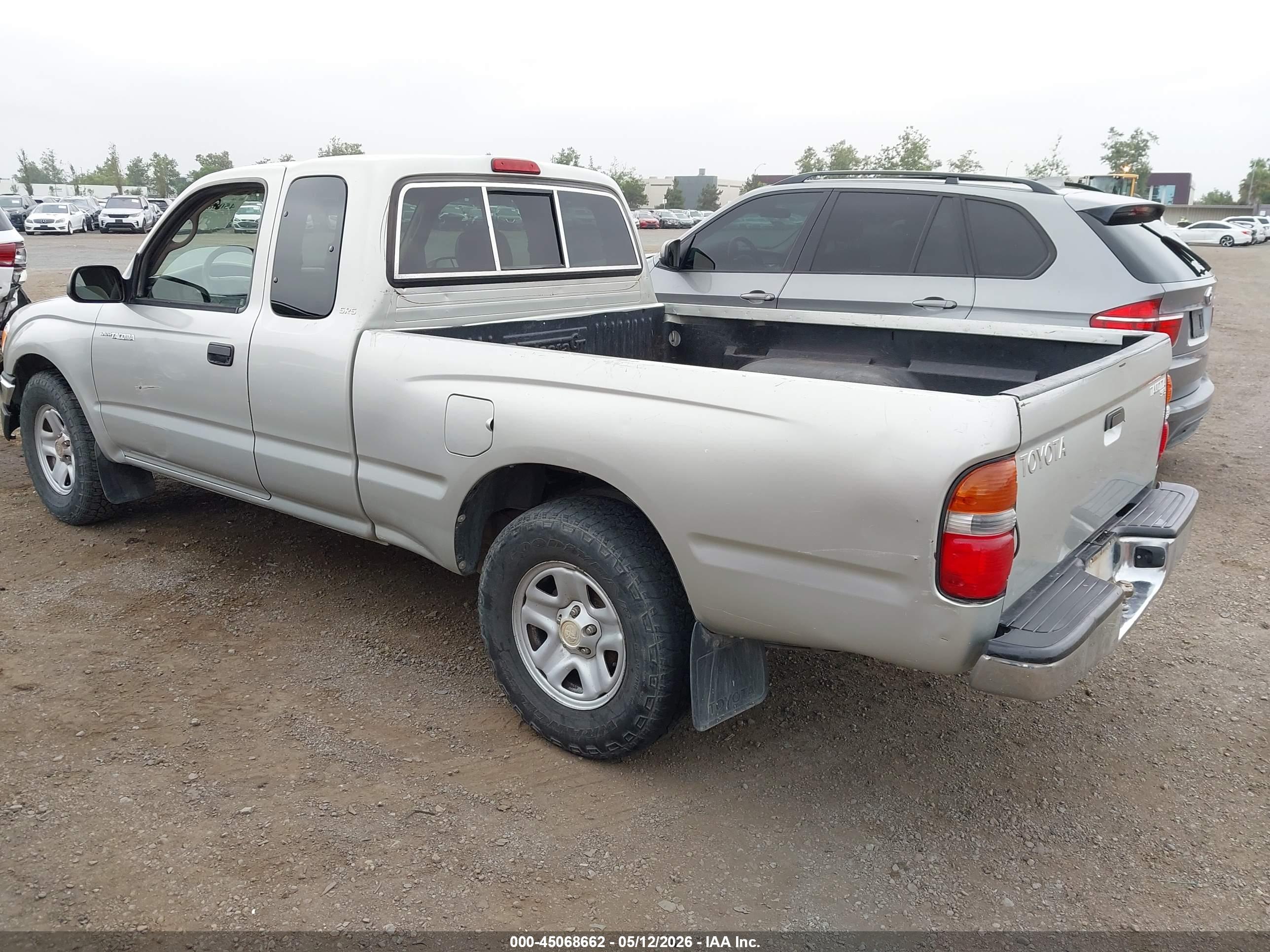 TOYOTA TACOMA image 3