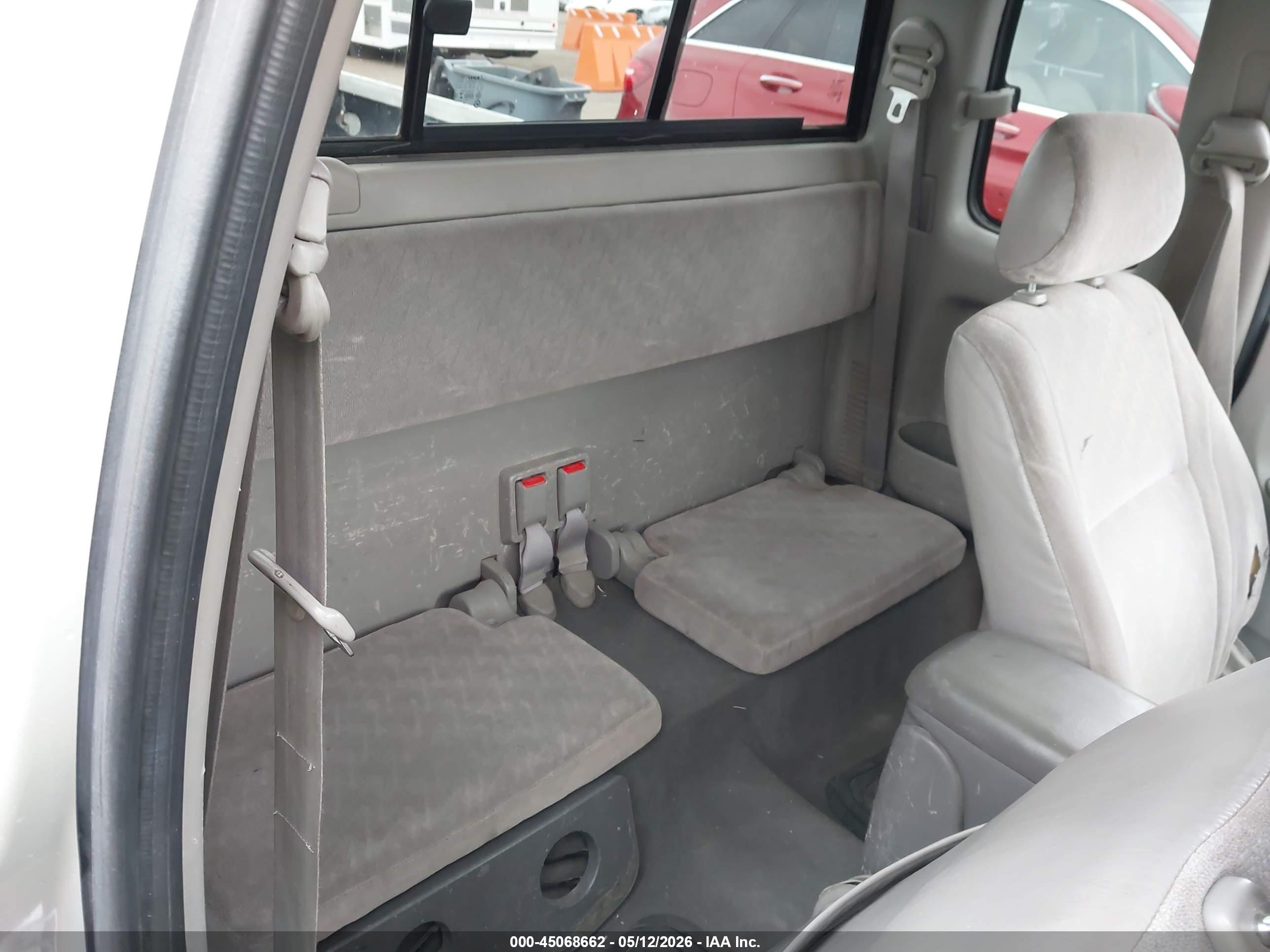 TOYOTA TACOMA image 8