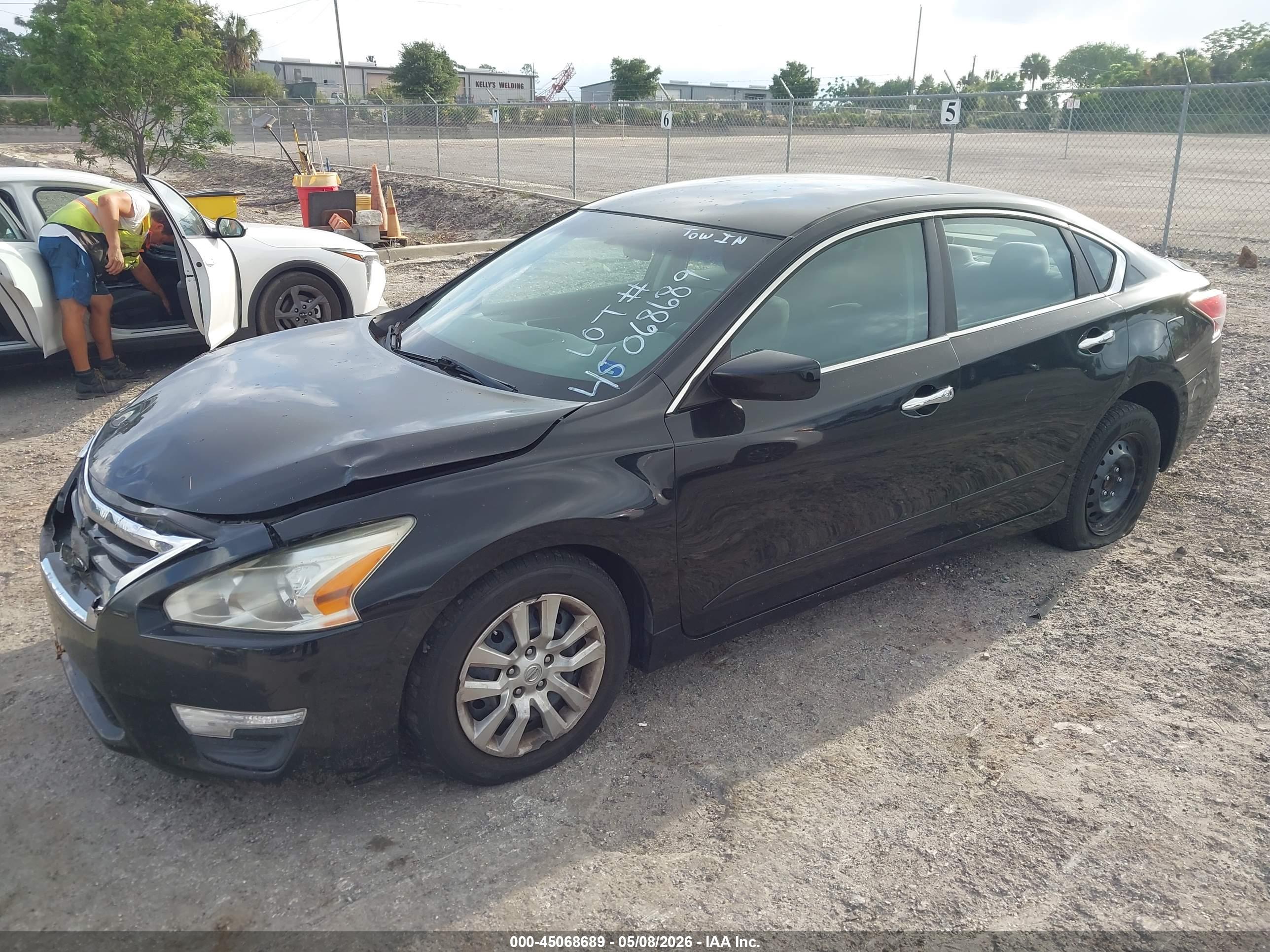 NISSAN ALTIMA image 2