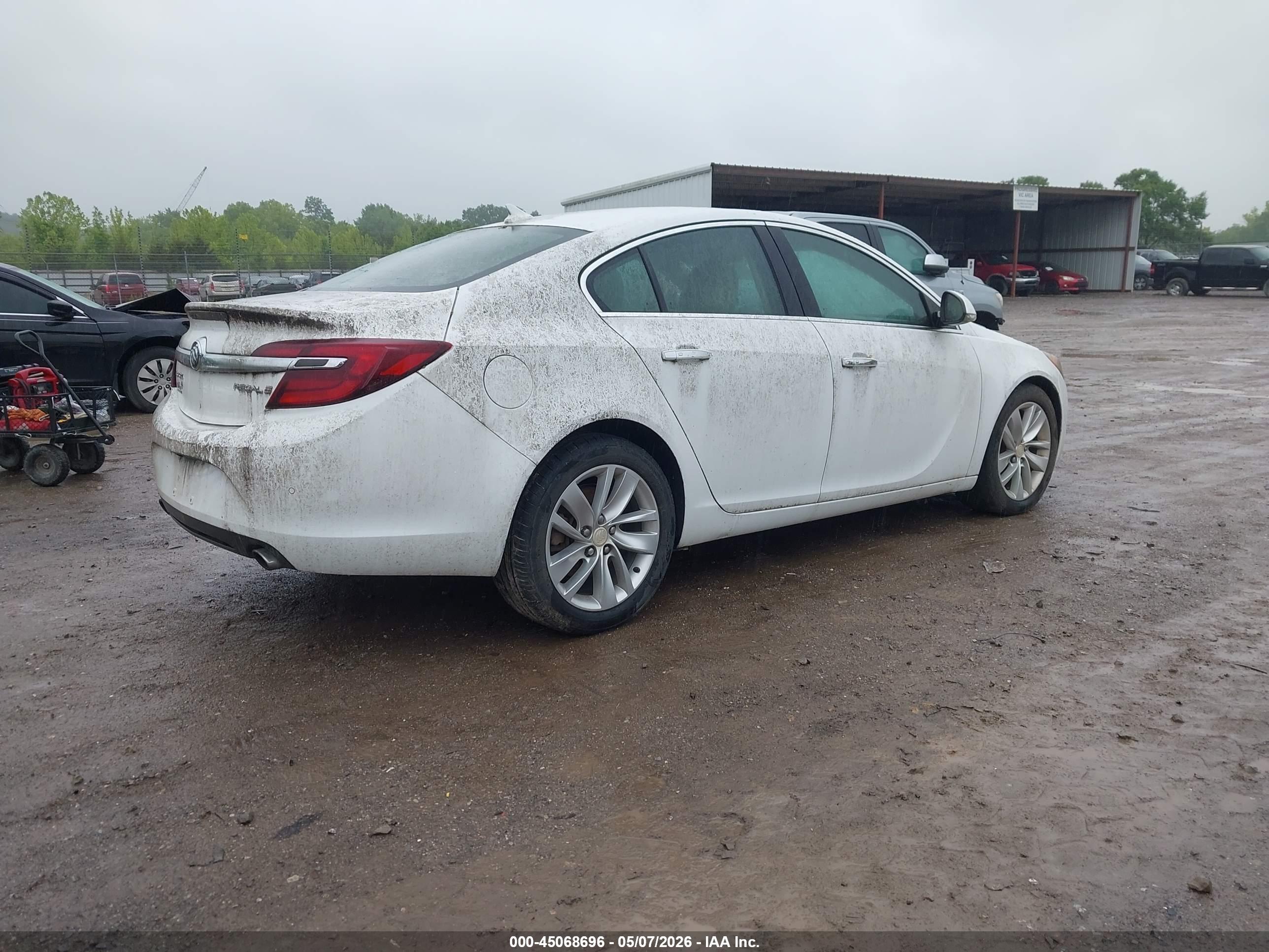 BUICK REGAL image 4